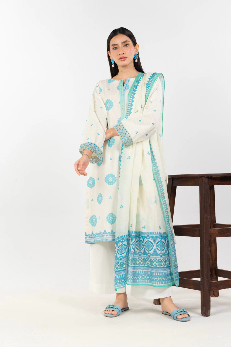Alkaram WSPE3P25-3-174-White Hello Winter Woman 2026