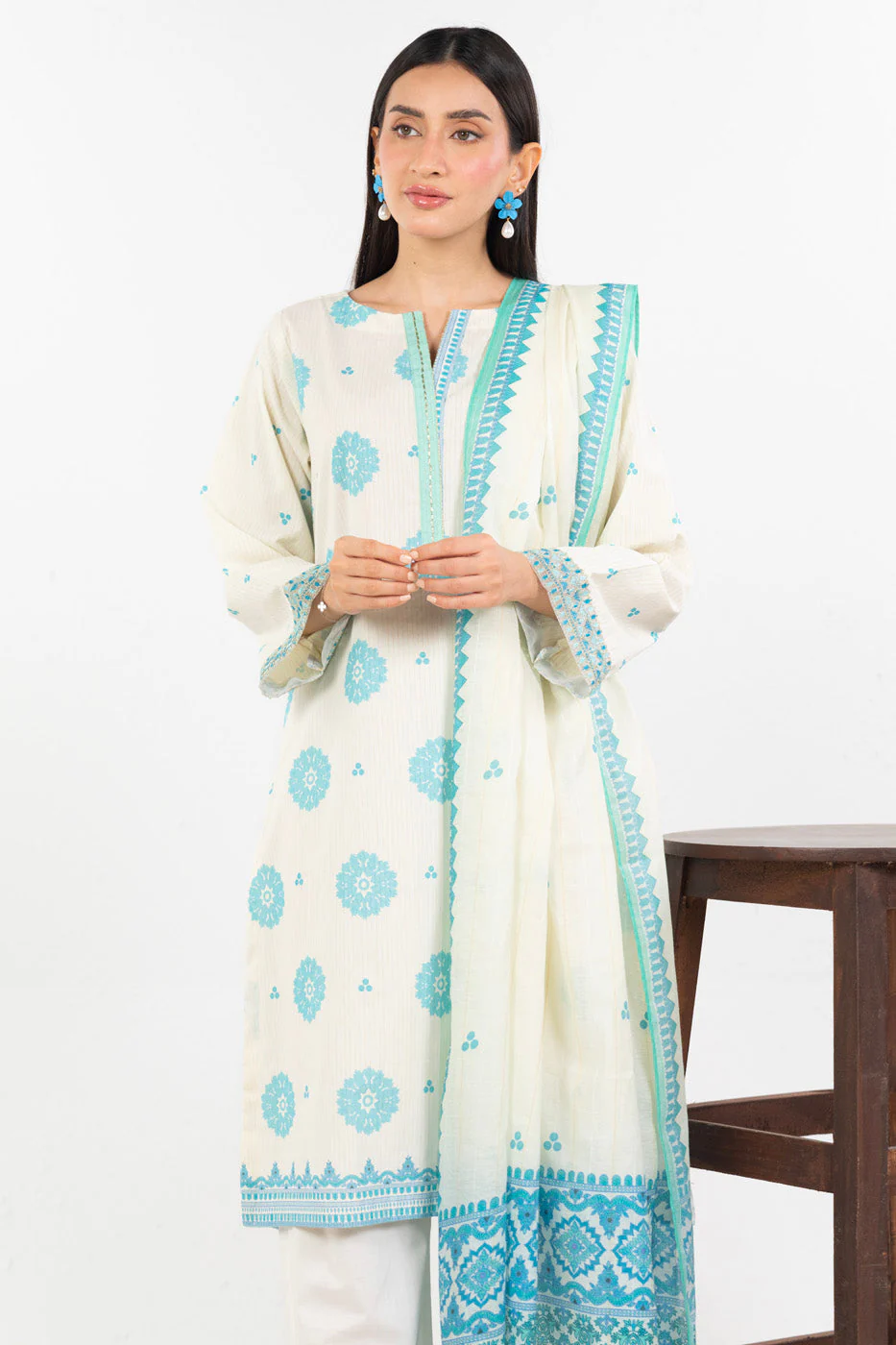 Alkaram WSPE3P25-3-174-White Hello Winter Woman 2026 - Image 2