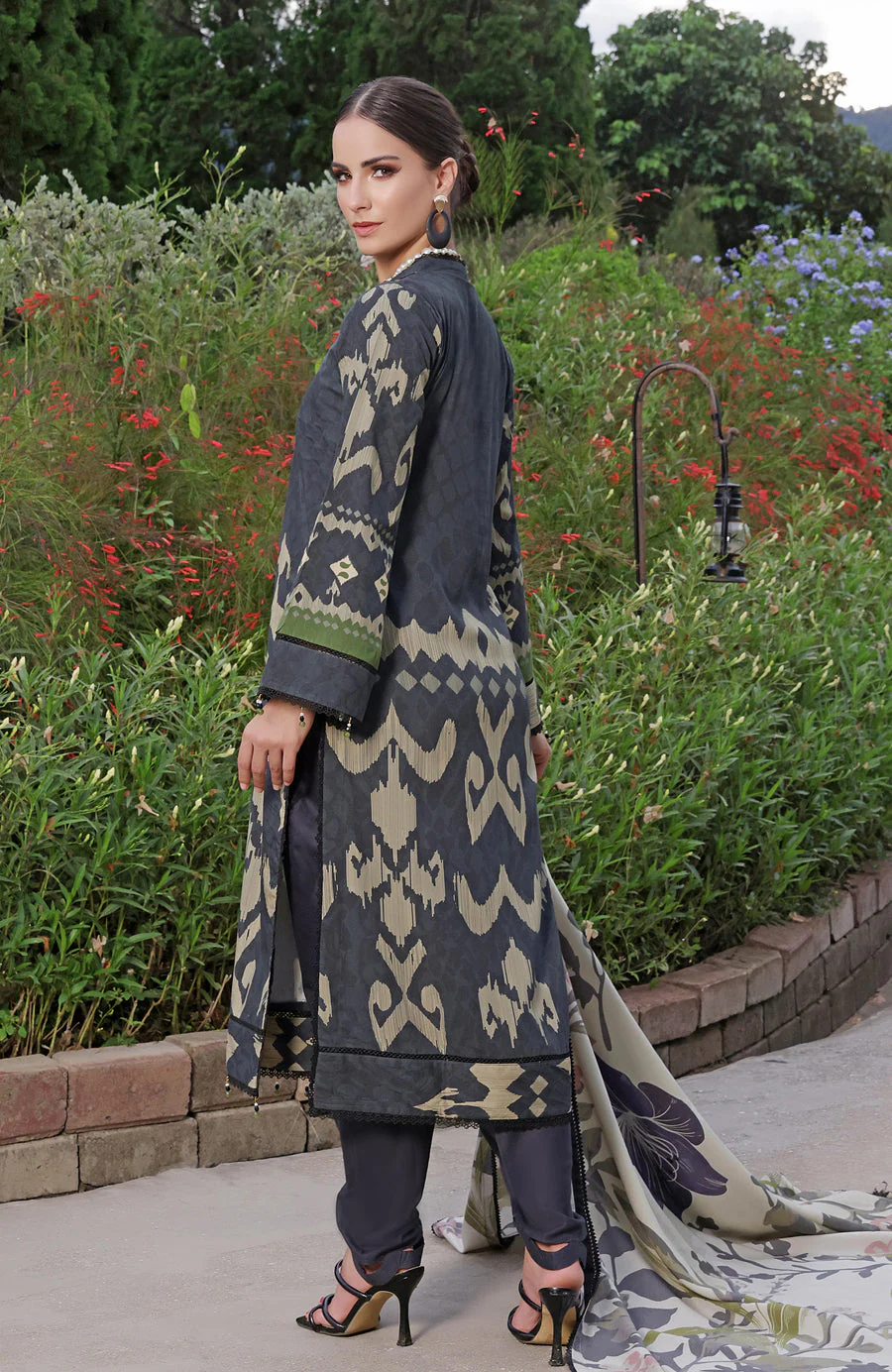 Alzohaib CDL-25-11 Color Digital Printed Linen Edition 2025 - Image 2