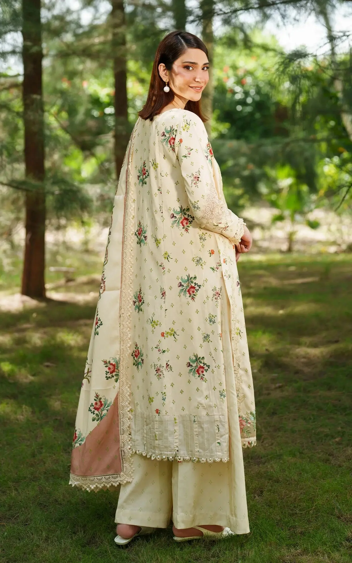 Asifa N Nabeel Misty Meadows-MWL25-08 Meraki Winter Collection 2025 - Image 2