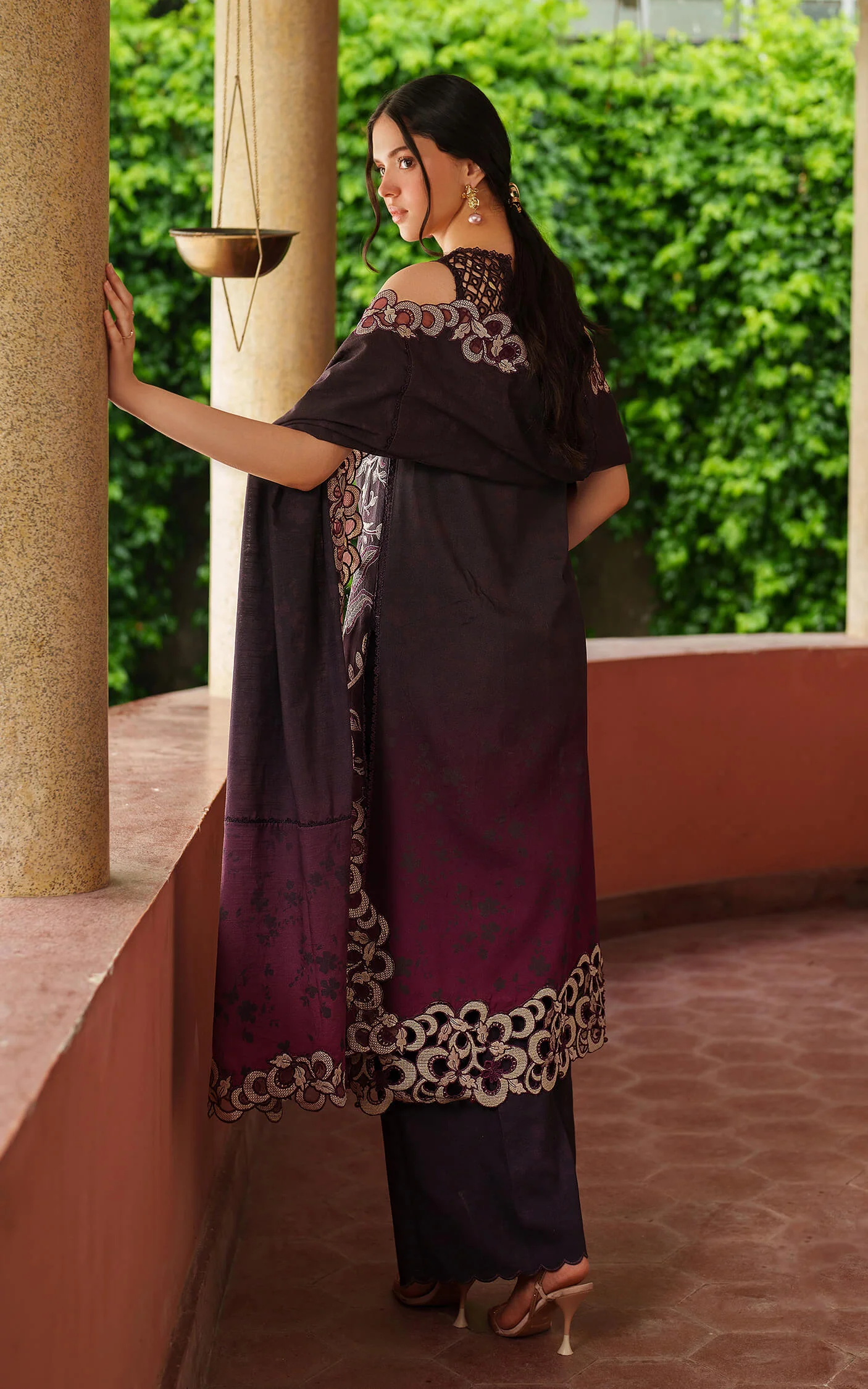 Asifa N Nabeel Siera LWC25-09 Embroidered Pashmina Luxe Winter Collection 2025 - Image 2