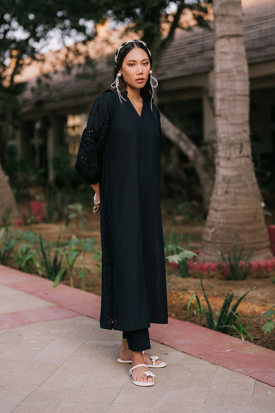 Azure Dark Daze Chic Essentials 2025