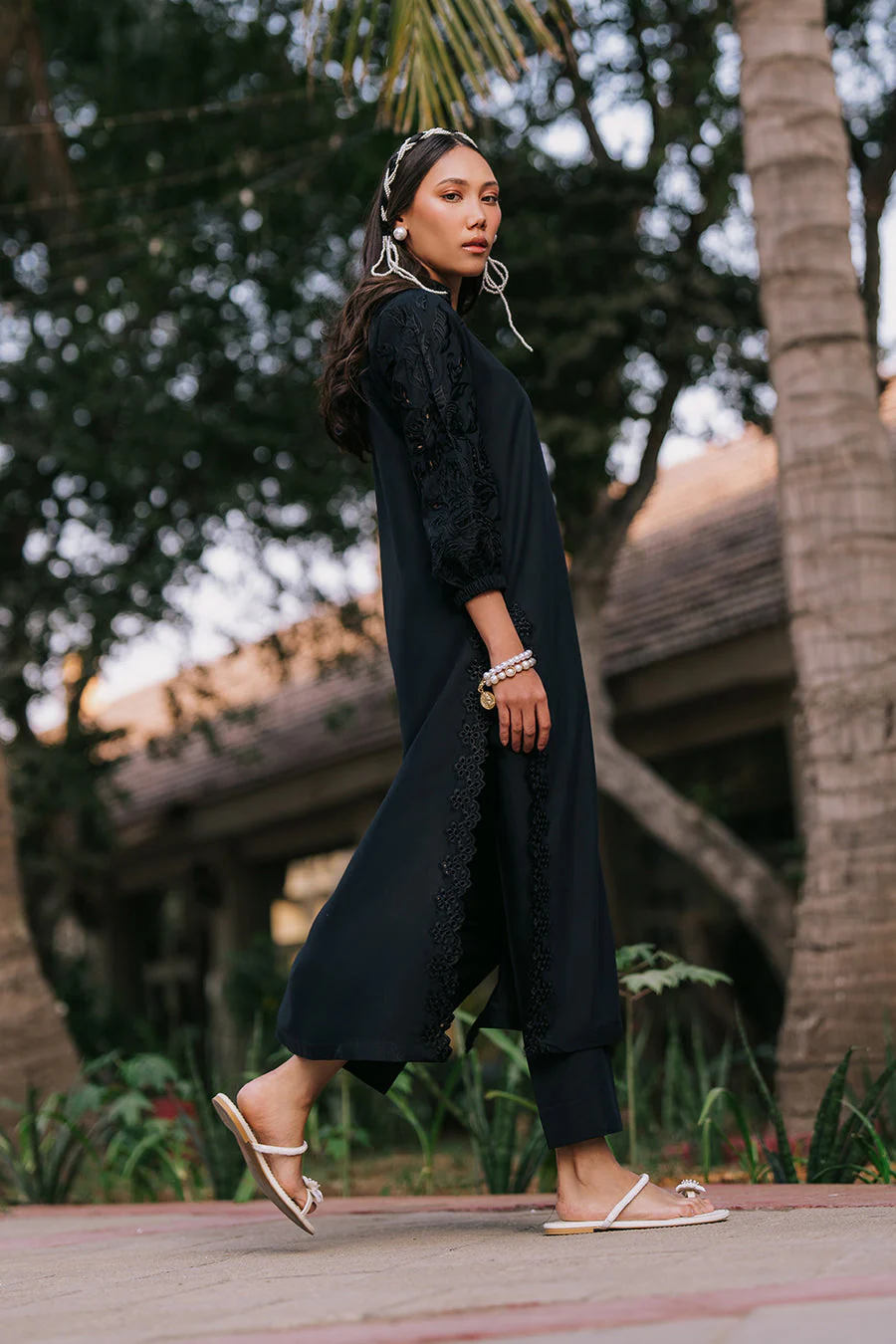 Azure Dark Daze Chic Essentials 2025 - Image 2