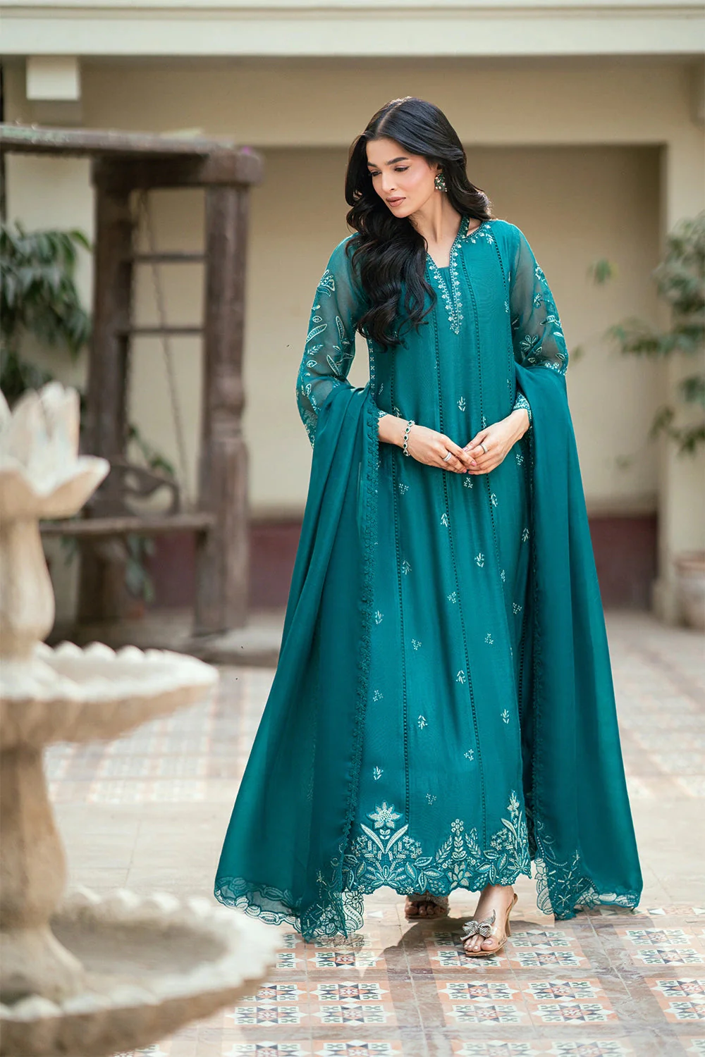 Azure Emerald Empress Vogue Silhouettes 2026