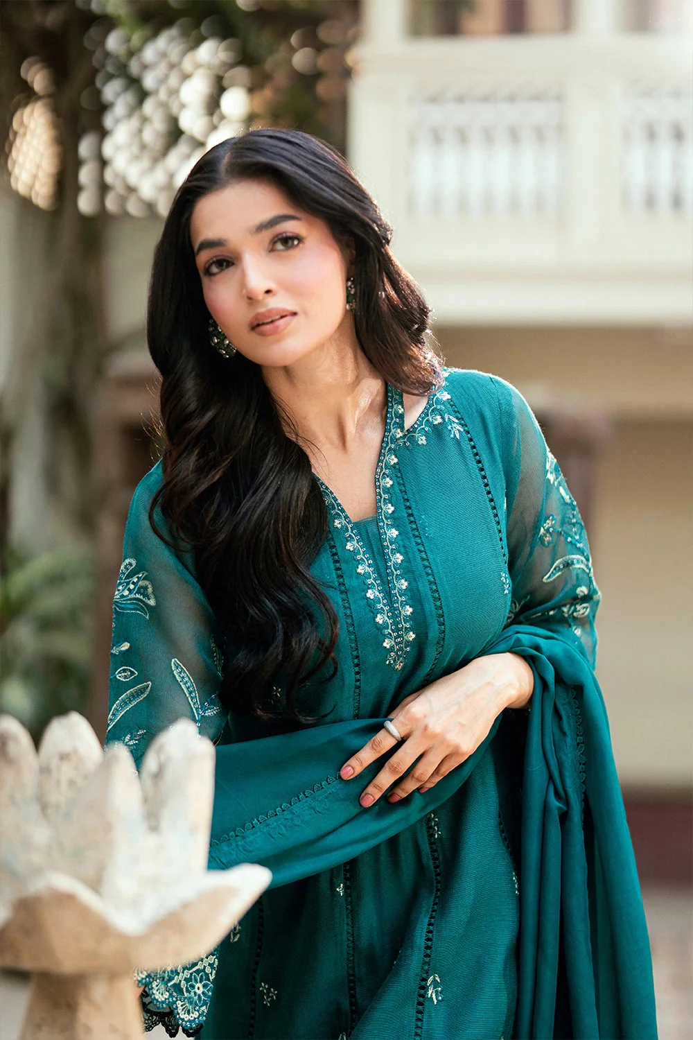 Azure Emerald Empress Vogue Silhouettes 2026 - Image 2