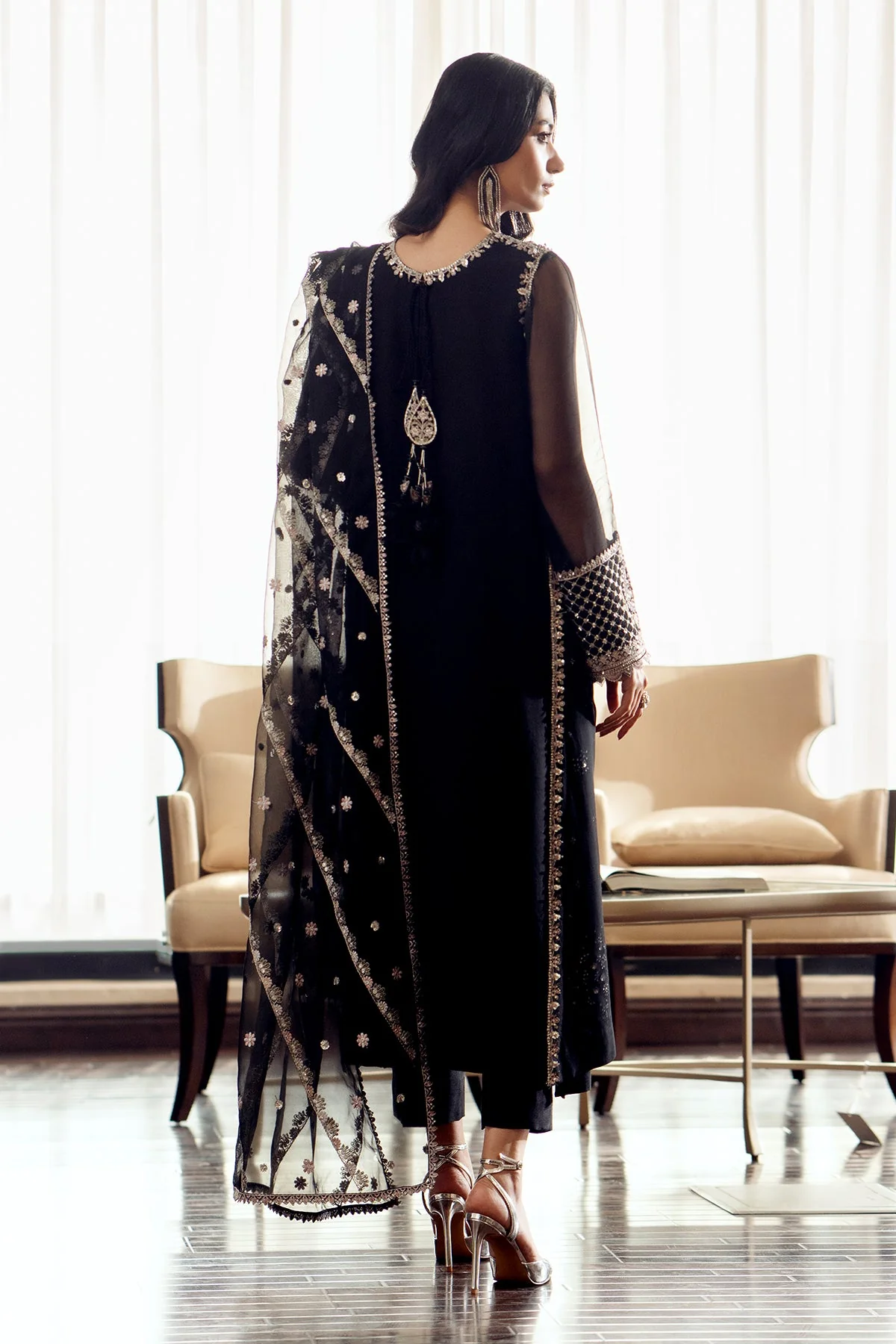 Baroque Embroidered Chiffon PR-890 Formal Pret 2024 - Image 2