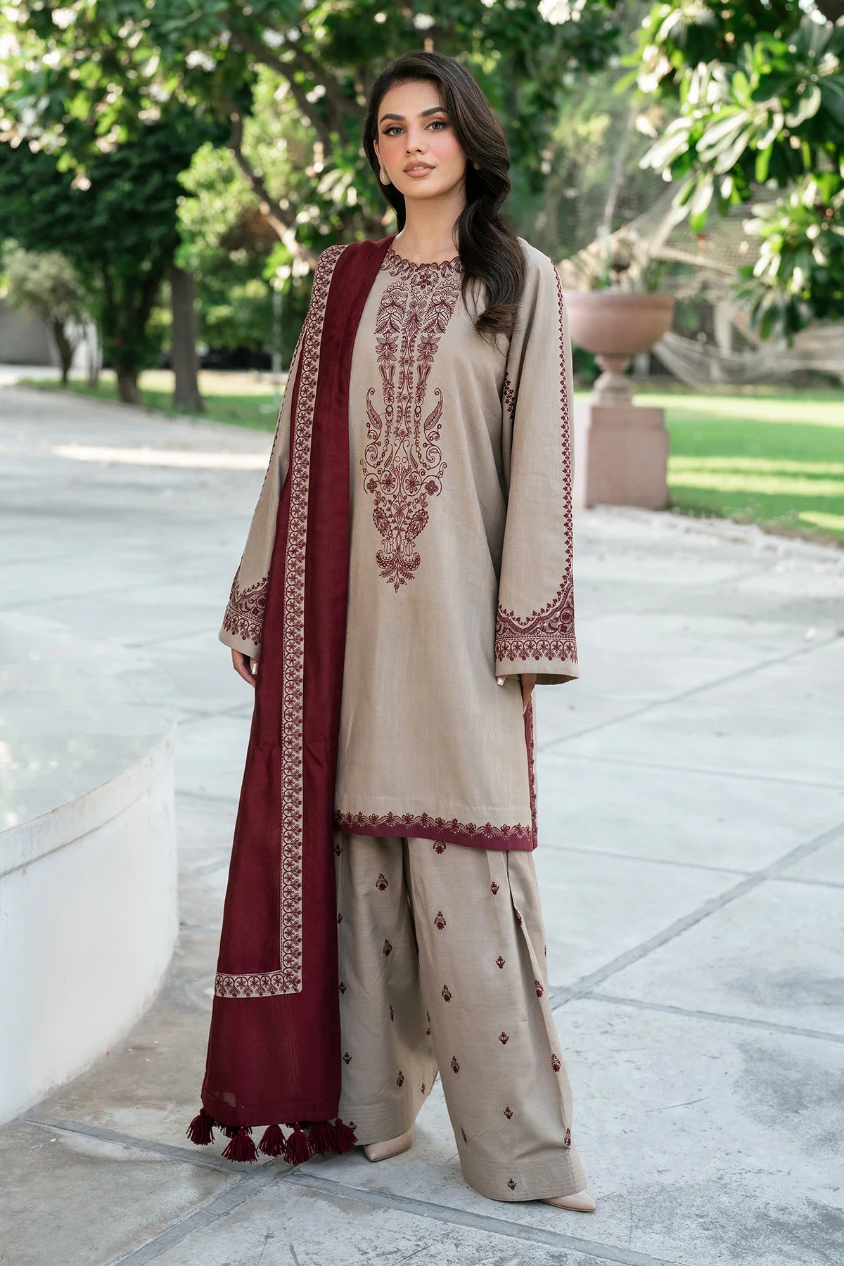Baroque Embroidered Khaddar SF-4003 Winter Collection 2024 - Image 2