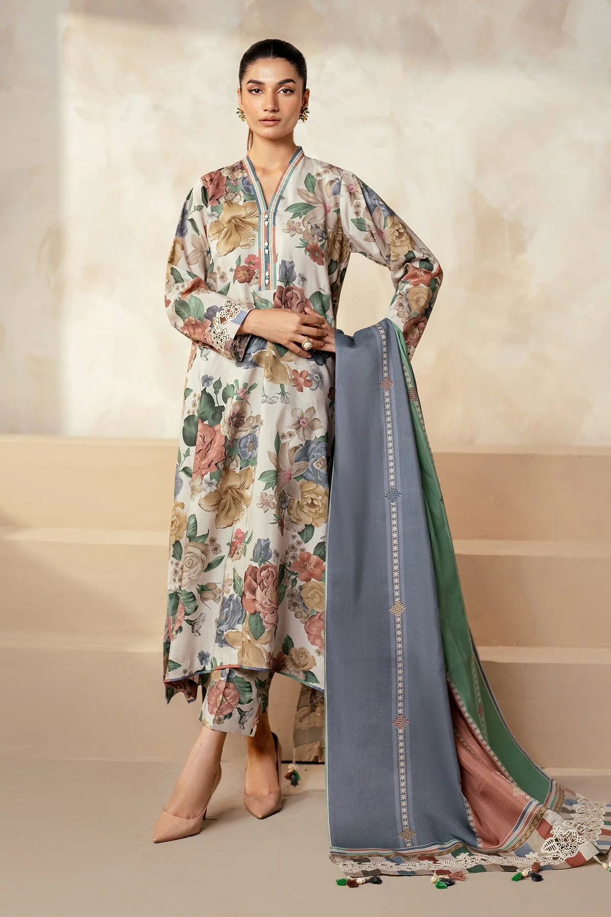 Baroque Embroidered Khaddar SF-4025 Winter Collection 2024 - Image 2