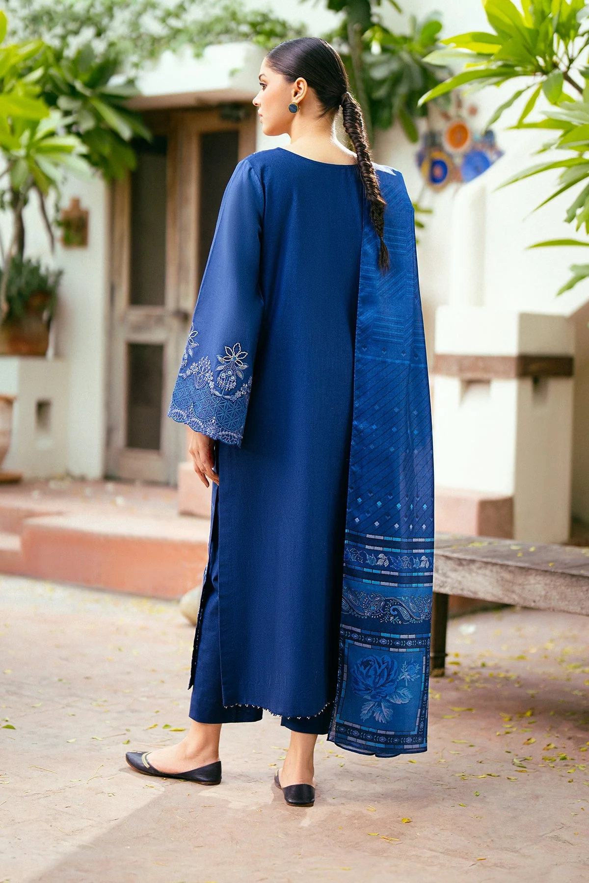 Baroque Embroidered Khaddar SF-774 Winter Collection 2024 - Image 2