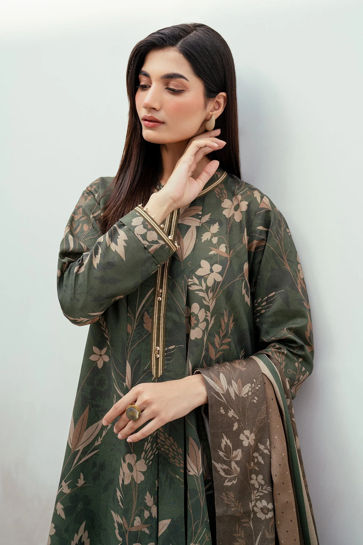 Baroque Printed Khaddar SF-4014 Winter Collection 2024 - Image 2
