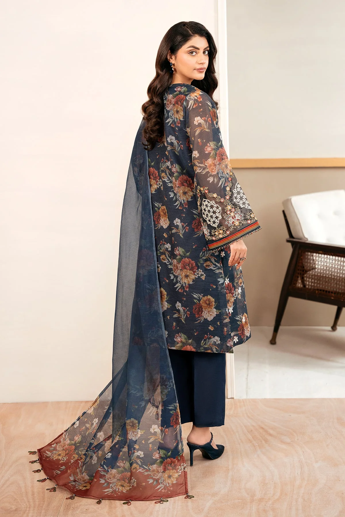 Baroque UF-4035 Embroidered Formals 2025 - Image 2