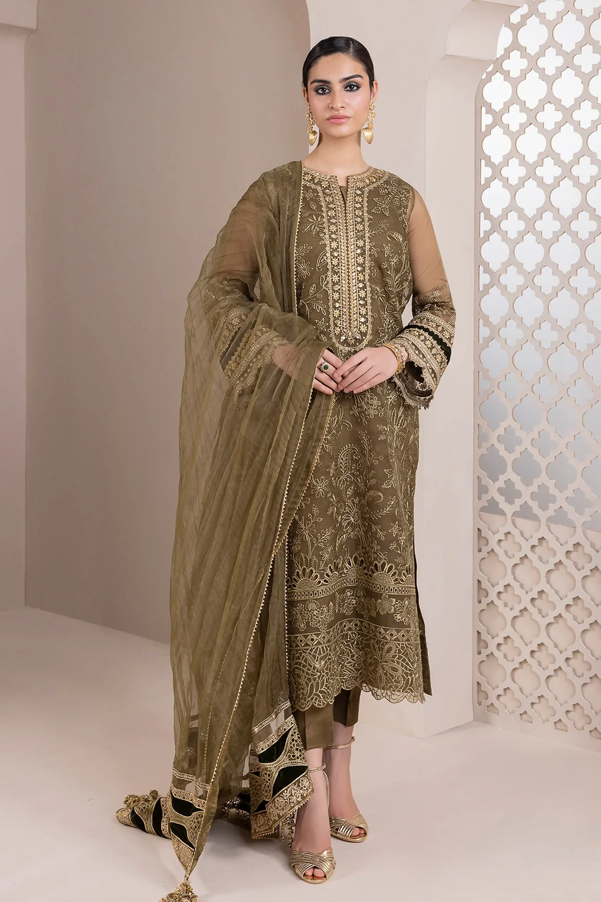 Baroque UF-414 Embroidered Formals 2025