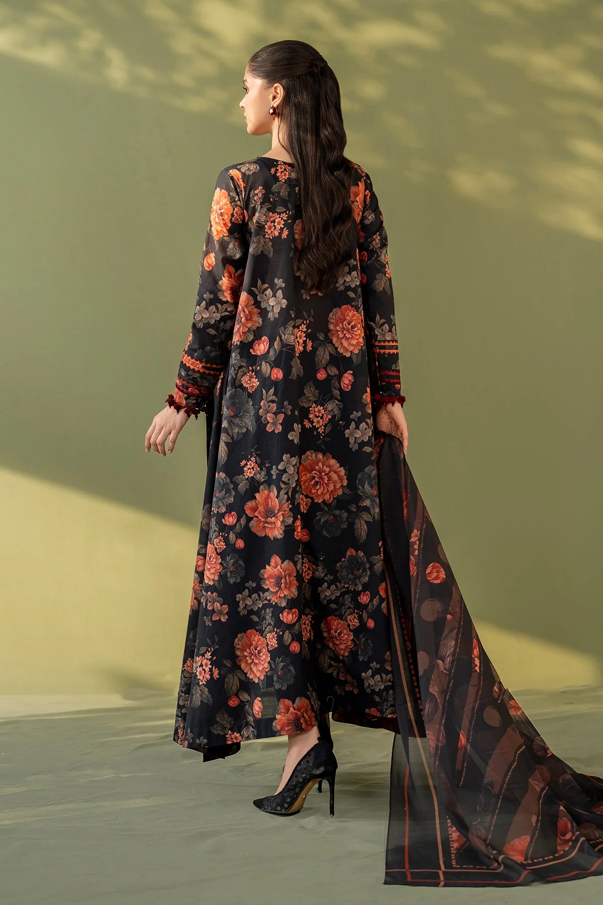 Baroque UF-4172 Summer Lawn Collection 2026 - Image 2