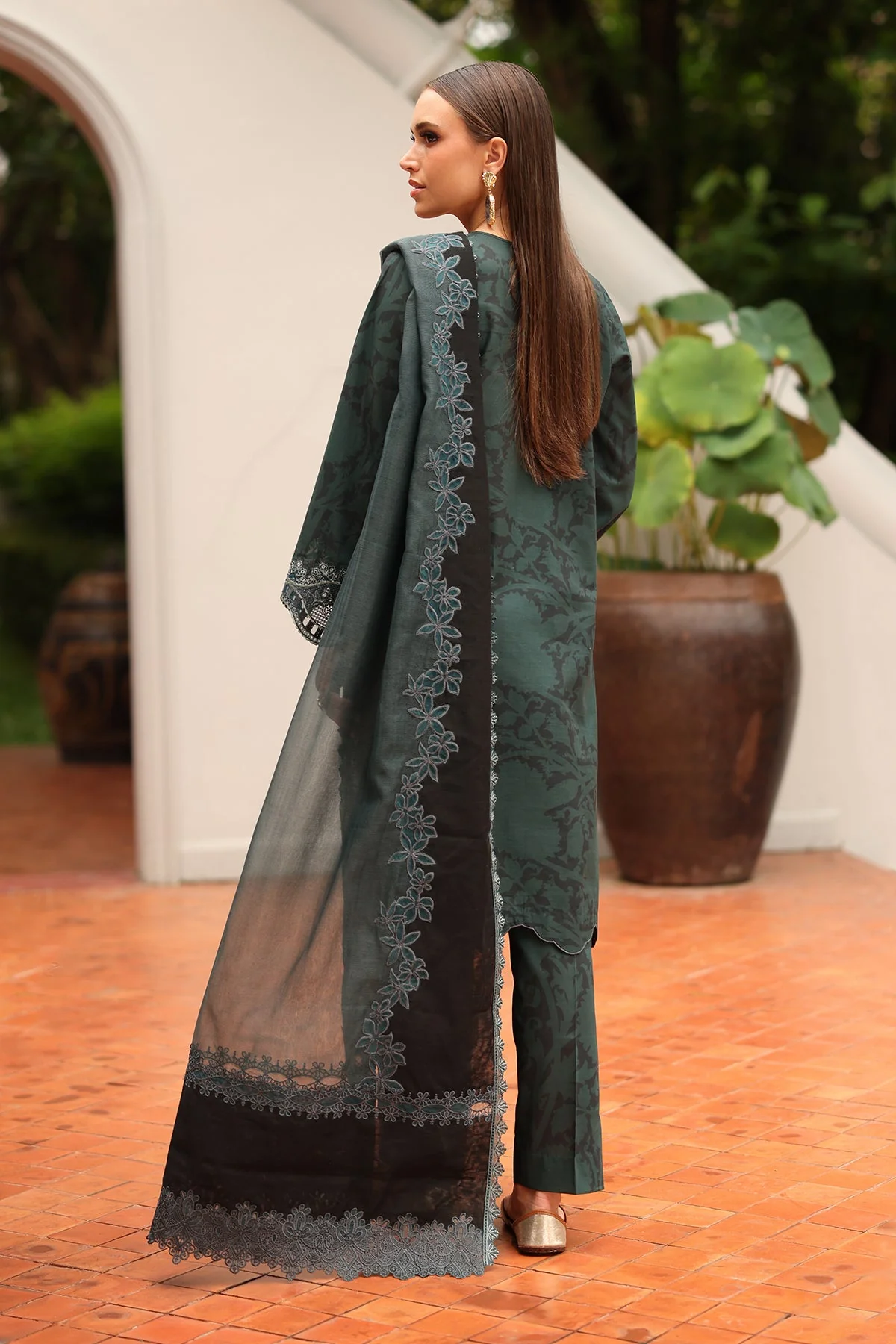 Baroque UF-4253 Summer Lawn Collection 2026 - Image 2