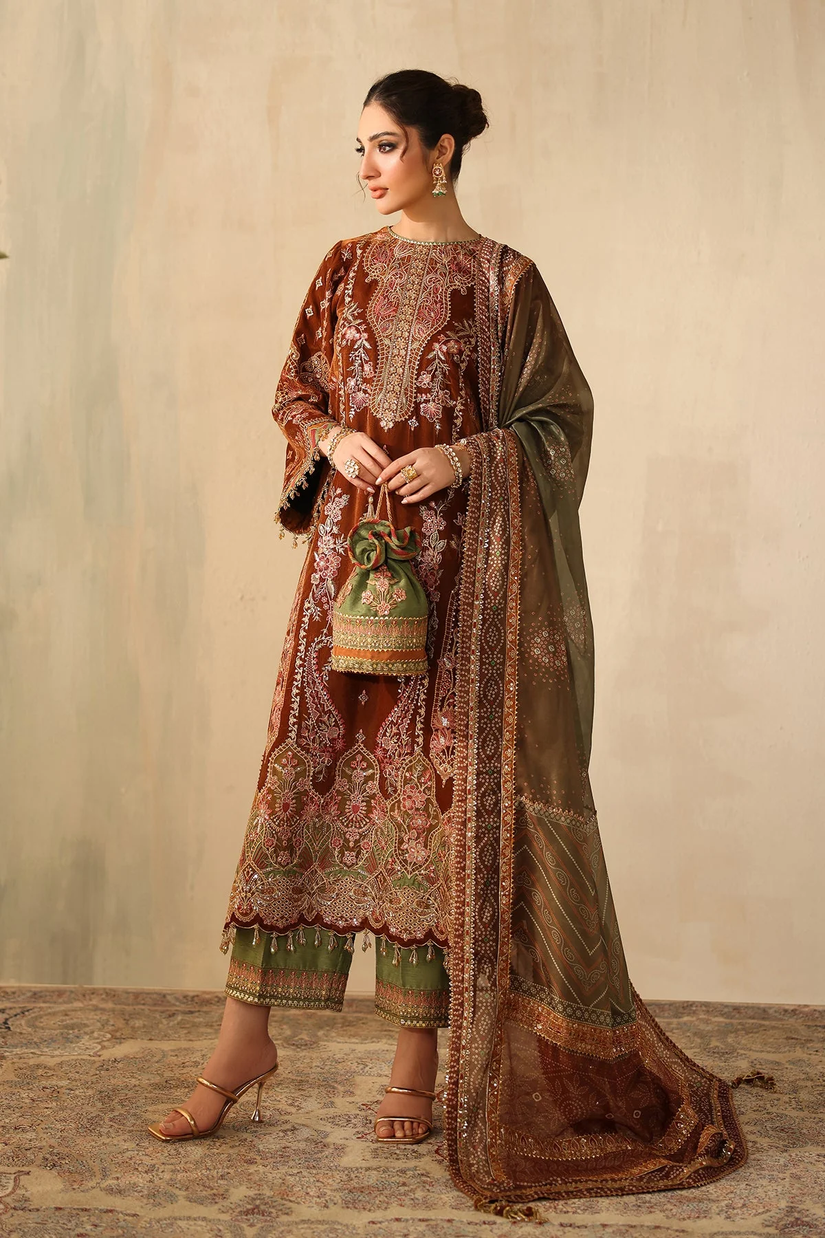 Baroque UF-4317 Embroidered Velvet Collection 2025