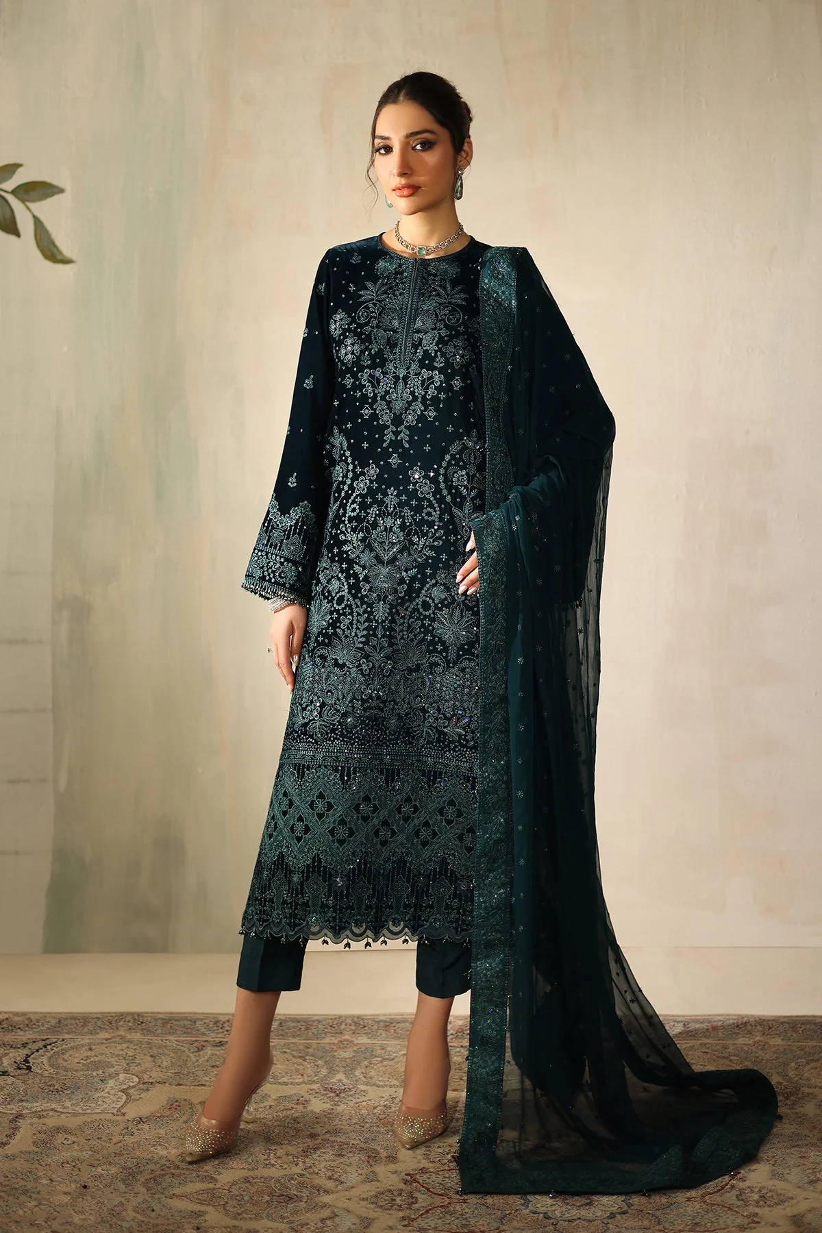 Baroque UF-4322 Embroidered Velvet Collection 2025