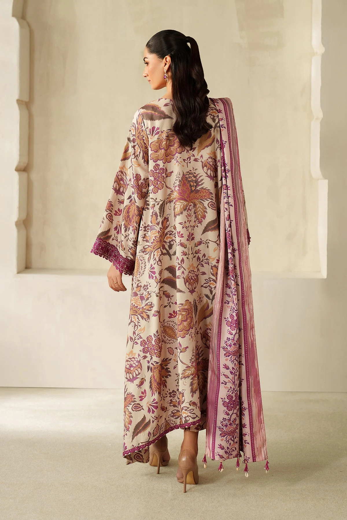 Baroque UF-4329 Khaddar Winter Collection 2025 - Image 2