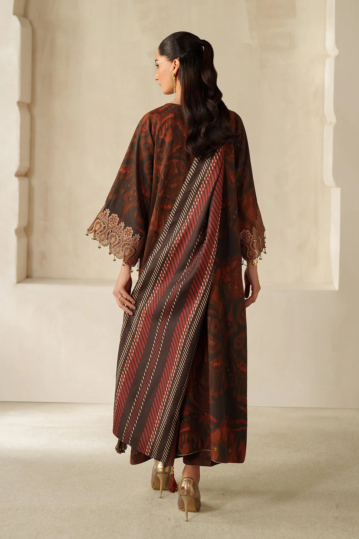 Baroque UF-4331 Khaddar Winter Collection 2025 - Image 2