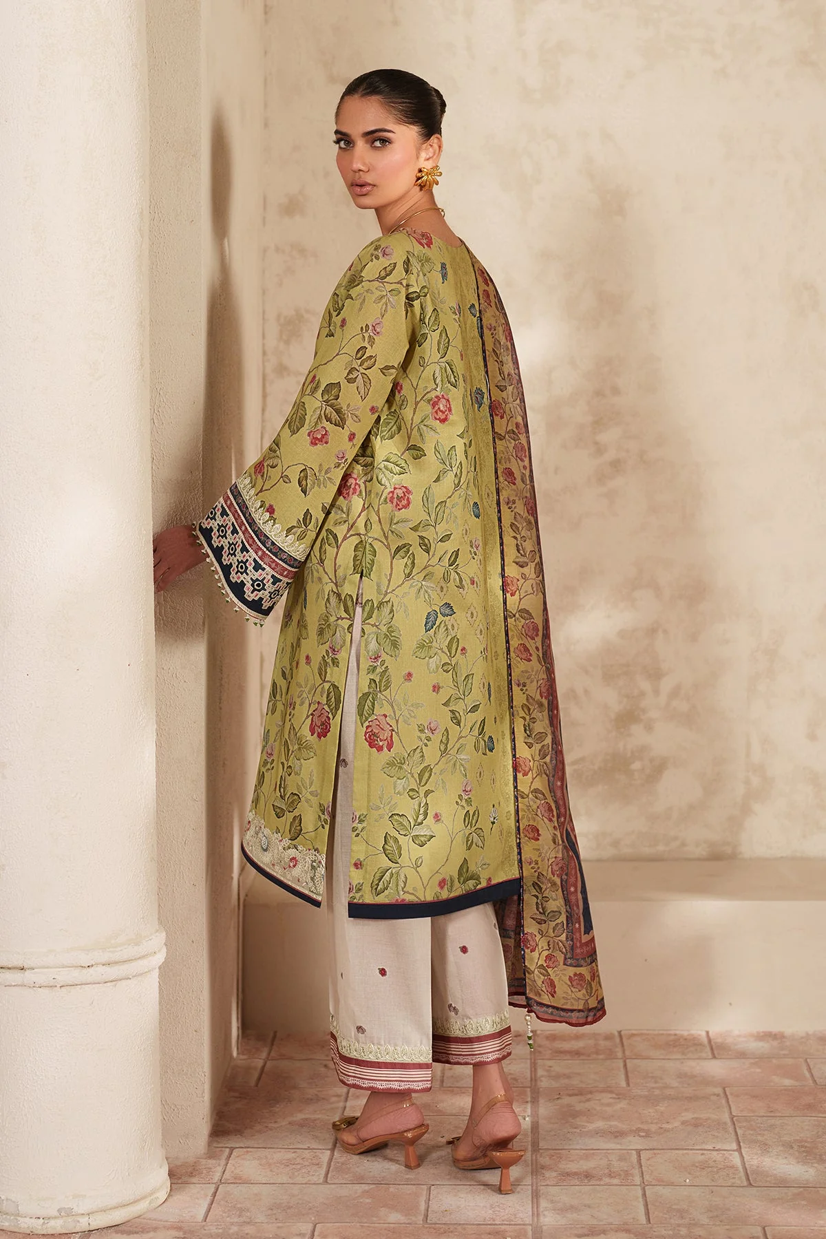 Baroque UF-4414 Summer Lawn Collection 2026 - Image 2