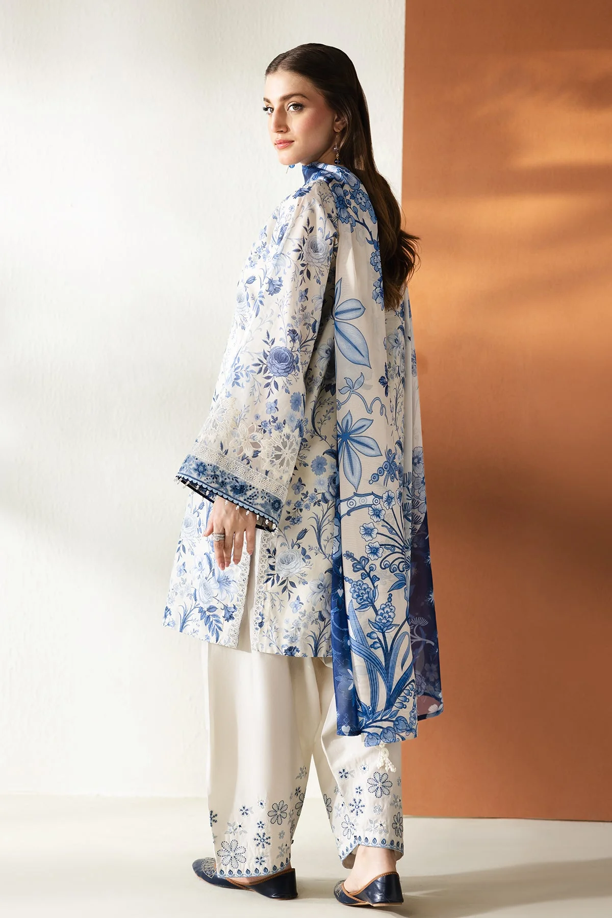 Baroque UF-4429 Summer Lawn Collection 2026 - Image 2