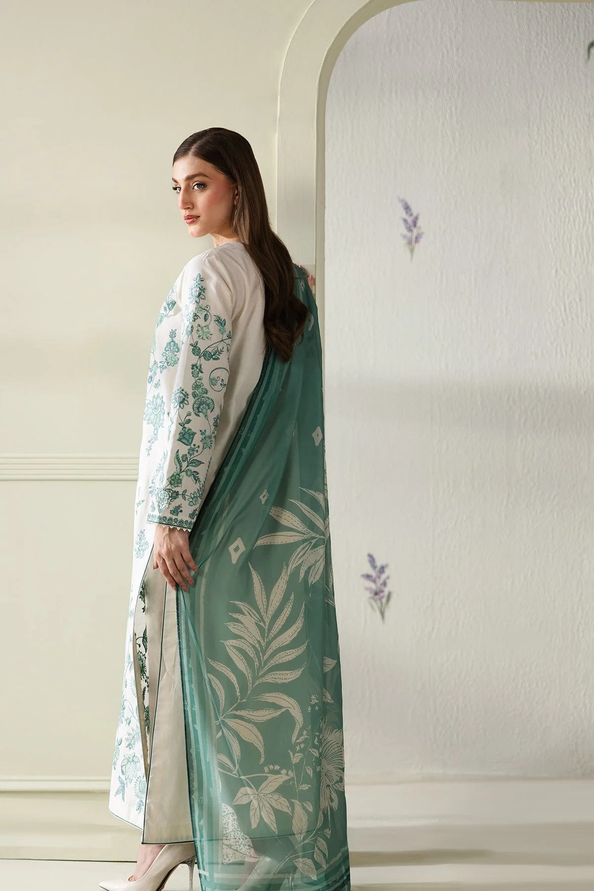 Baroque UF-4430 Summer Lawn Collection 2026 - Image 2