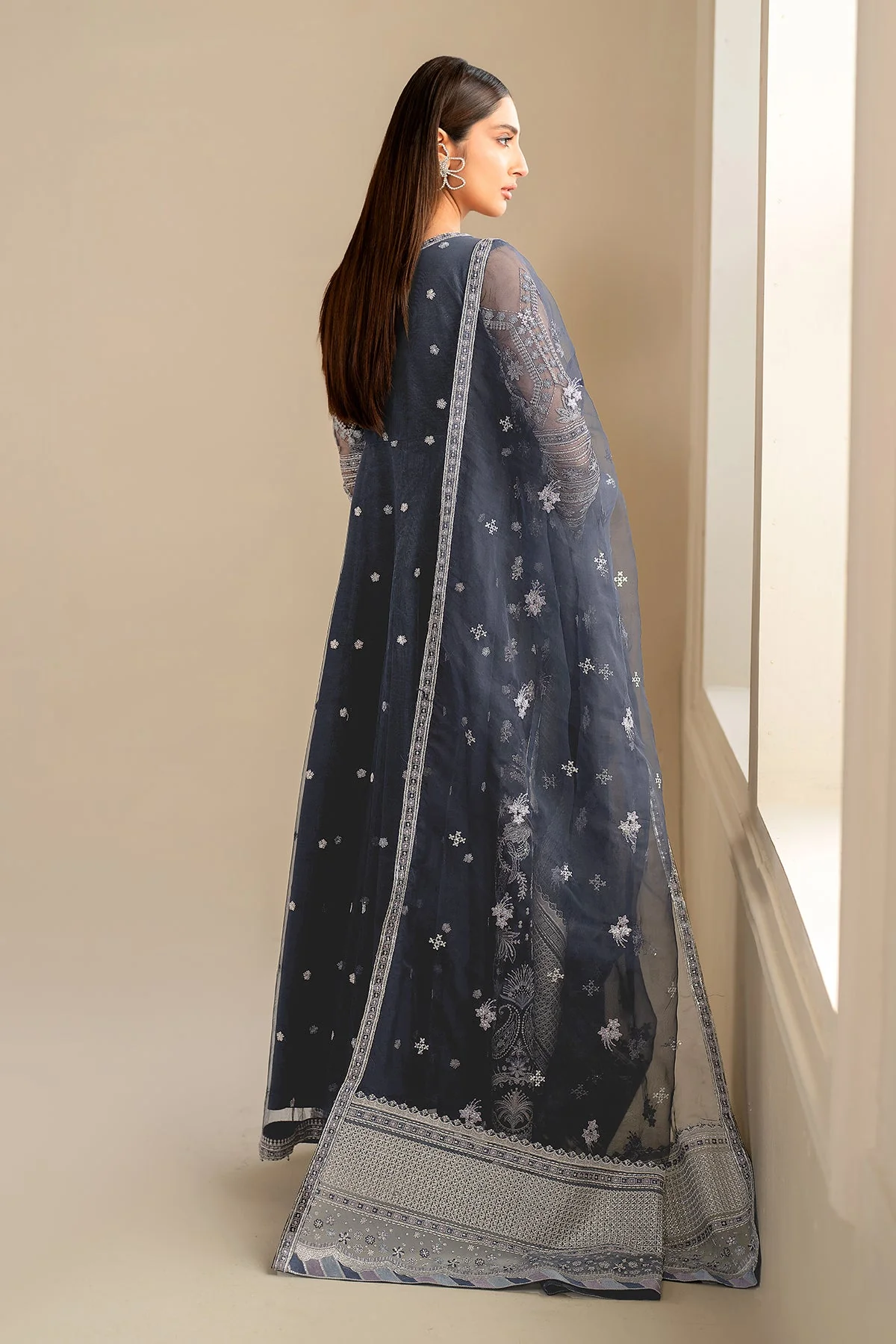 Baroque UF-621 Embroidered Formals 2025 - Image 2