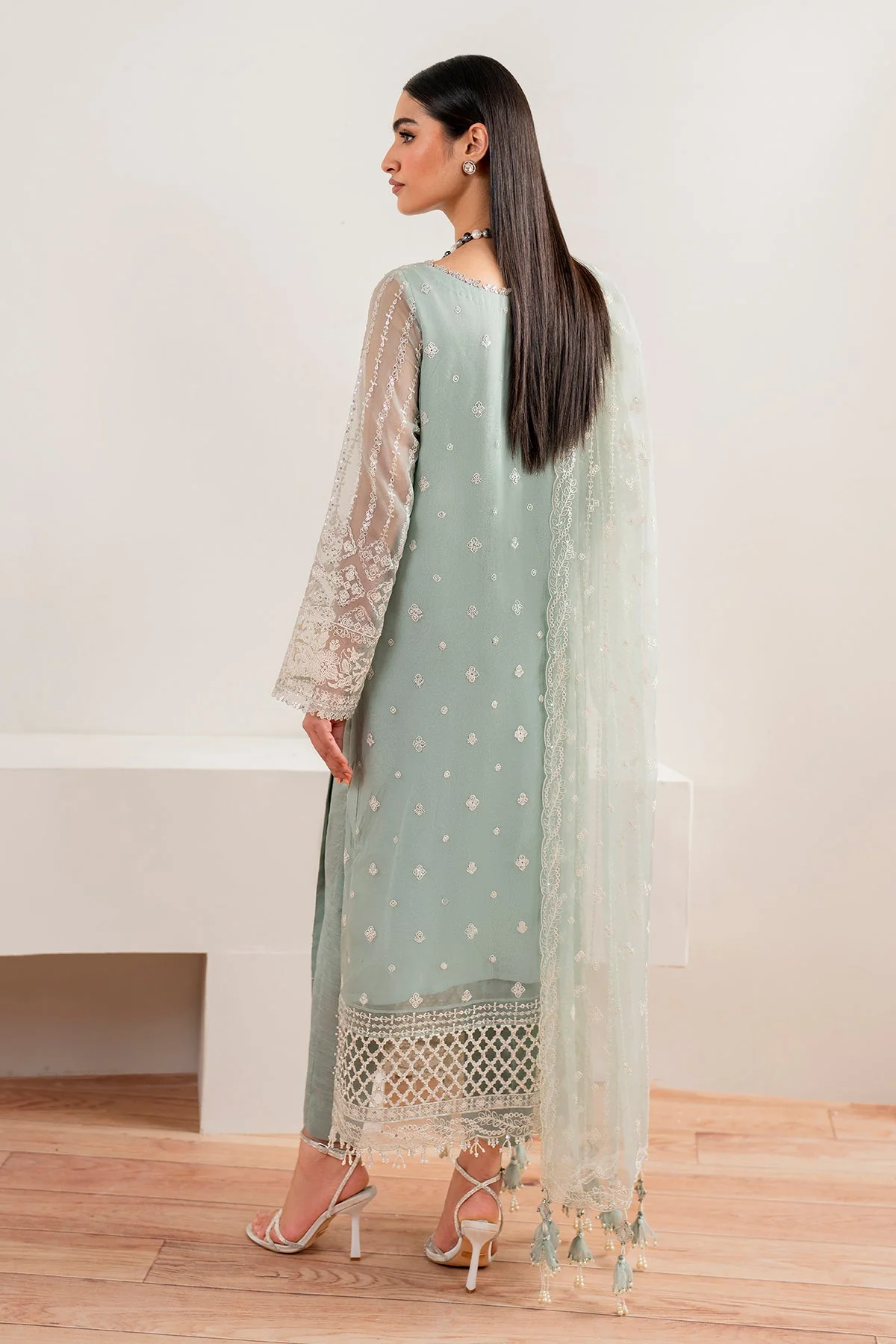 Baroque UF-680 Embroidered Formals 2025 - Image 2