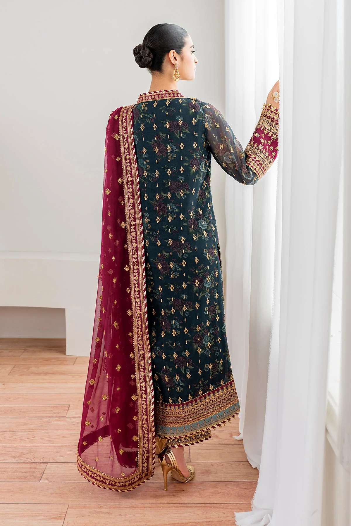 Baroque UF-689 Embroidered Formals 2025 - Image 2