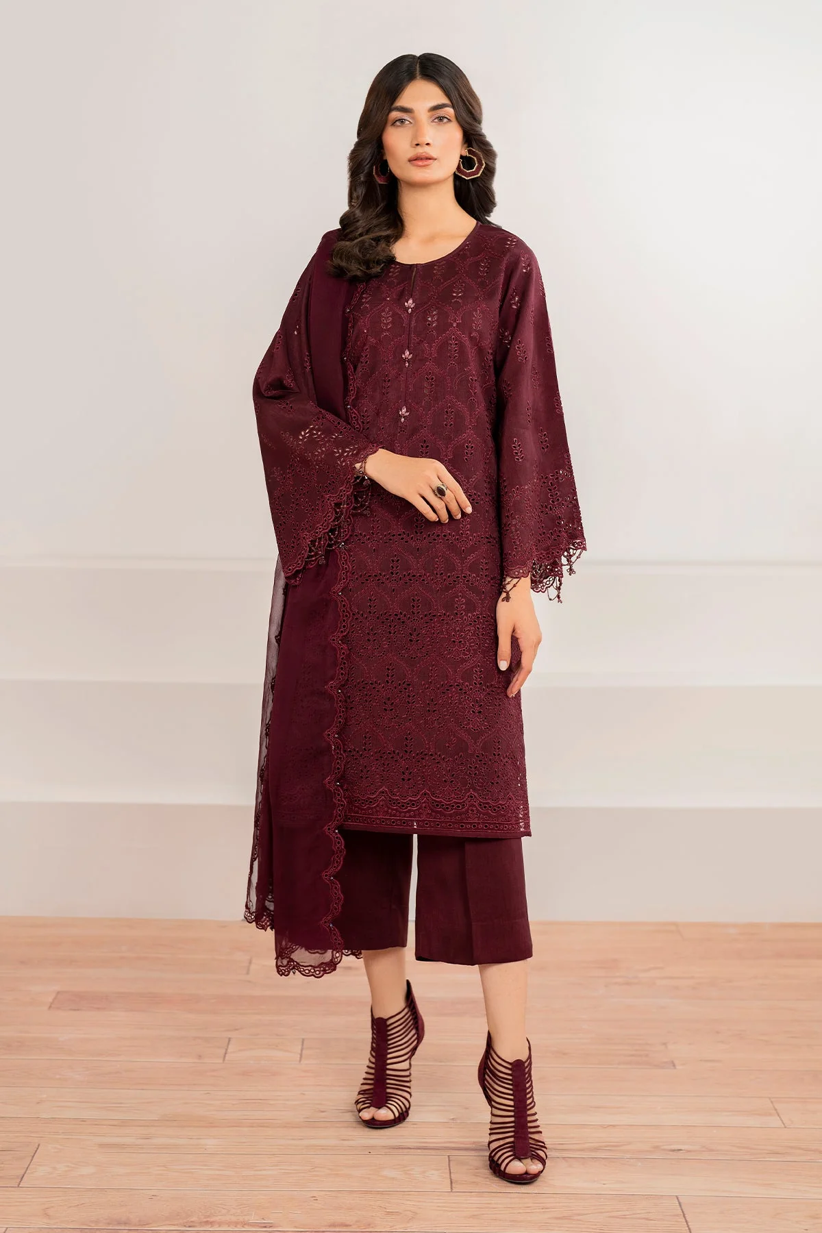 Baroque UF-690 Embroidered Formals 2025