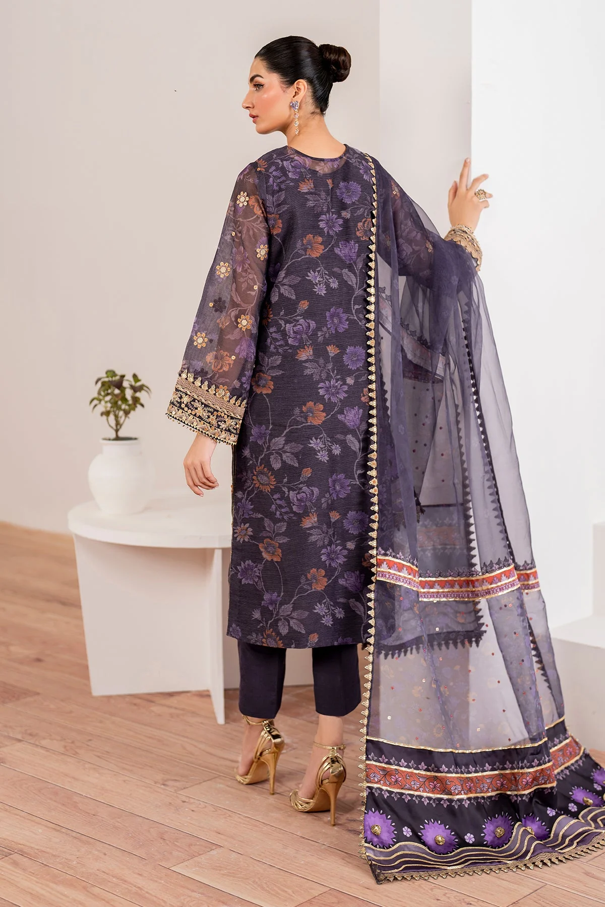 Baroque UF-702 Embroidered Formals 2025 - Image 2
