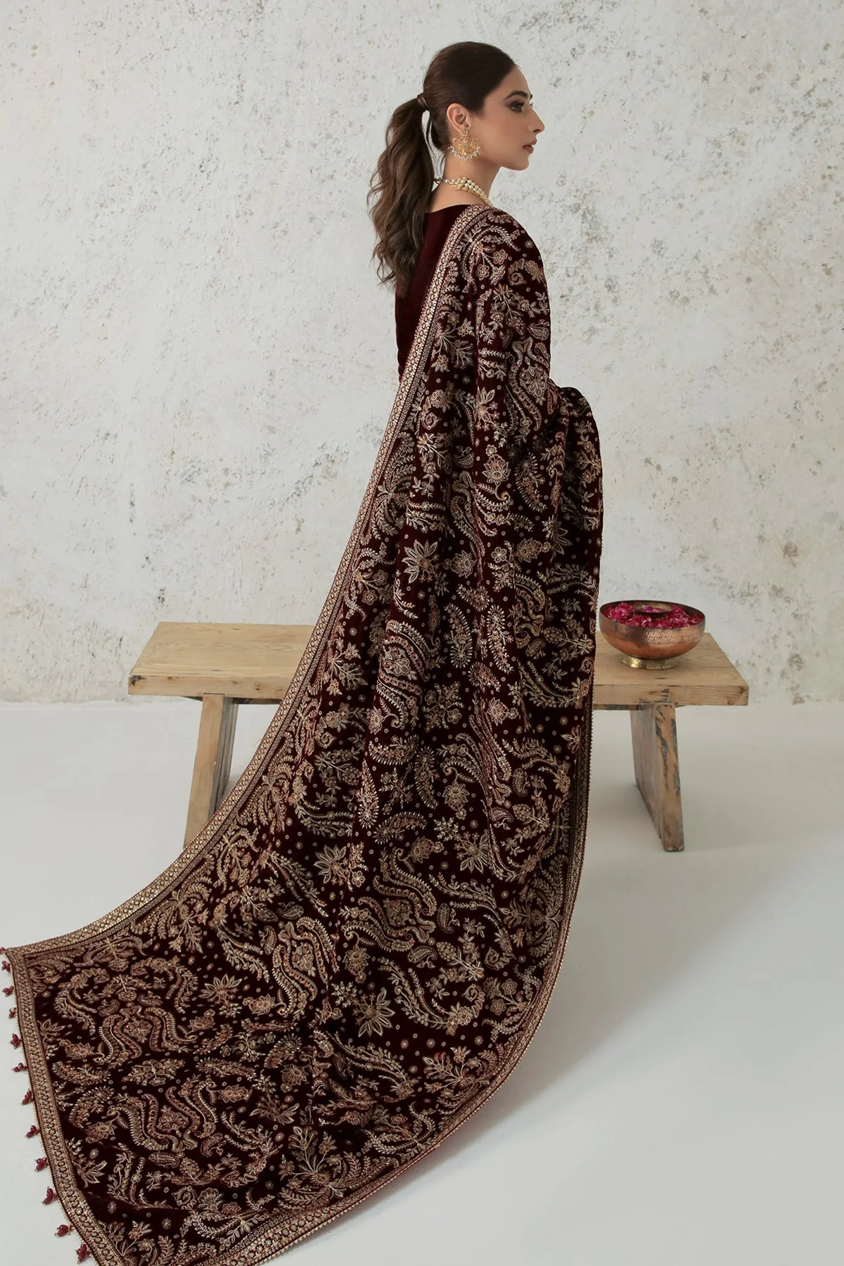 Baroque VS-32 Velvet Shawl 2025 - Image 2