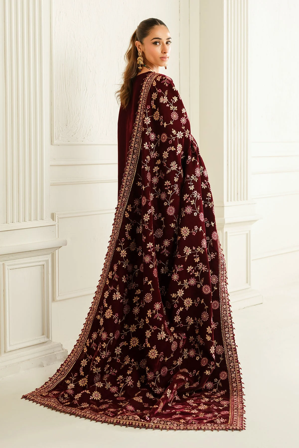 Baroque VS-52 Velvet Shawls 2024 - Image 2