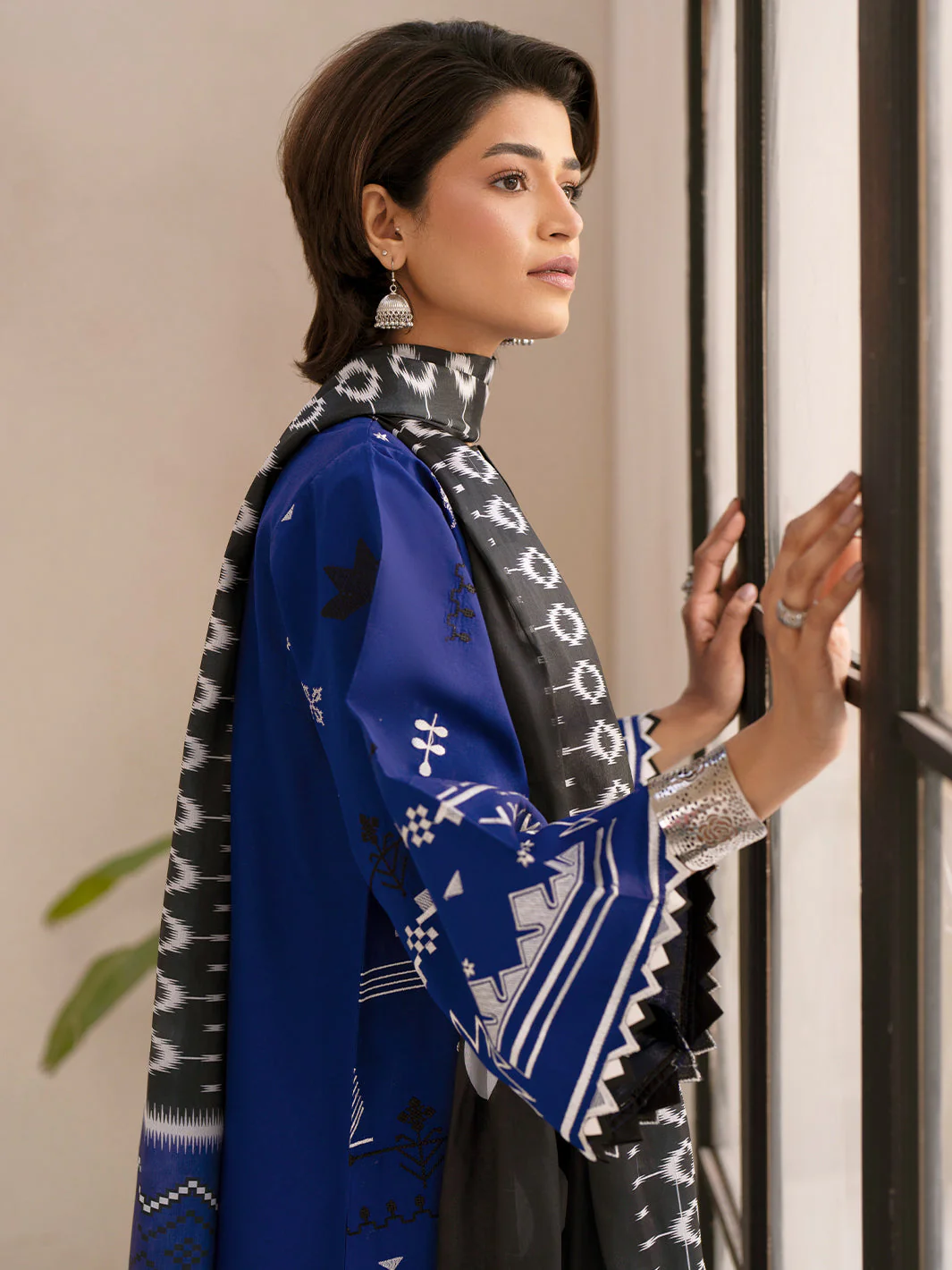 Binilyas 81 - A Aaina Summer Edit 2025 - Image 2