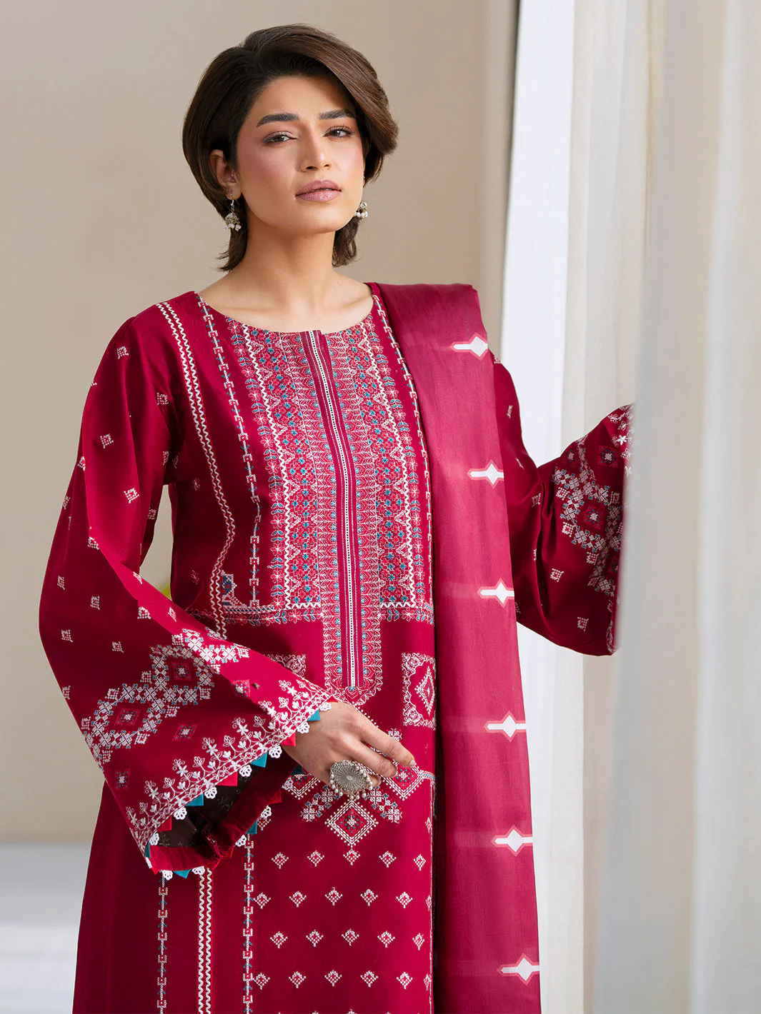Binilyas 84 - A Aaina Summer Edit 2025 - Image 2