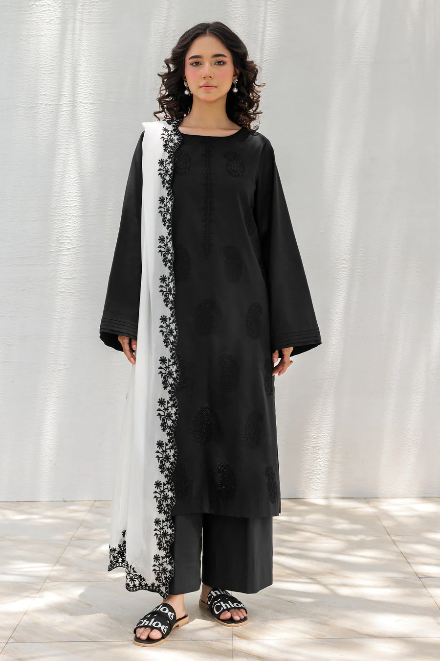 Charizma CHD-5-200 Monochrome Collection 2025