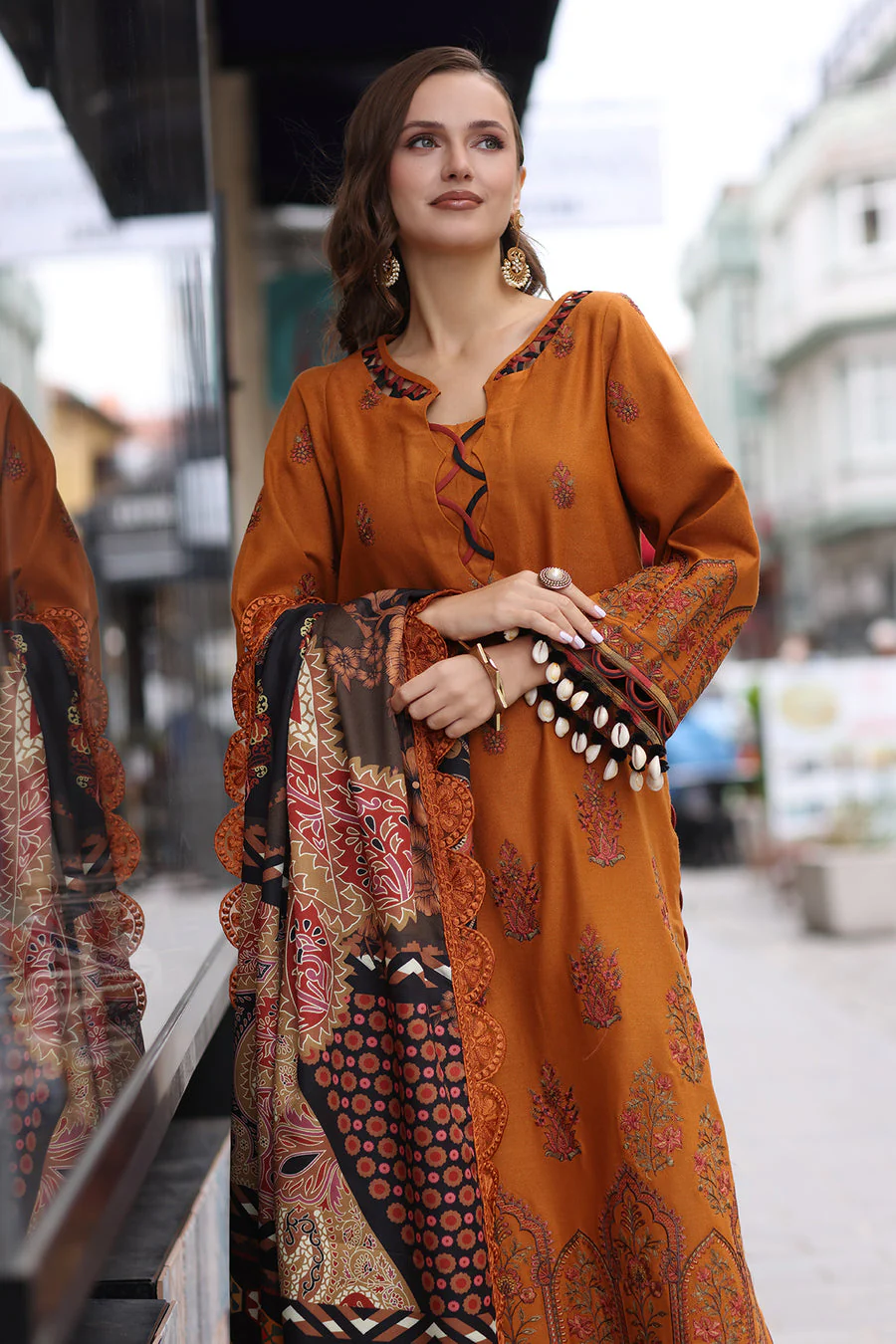 Charizma PS4-04 Poshima Wool Shawl 2024 - Image 2