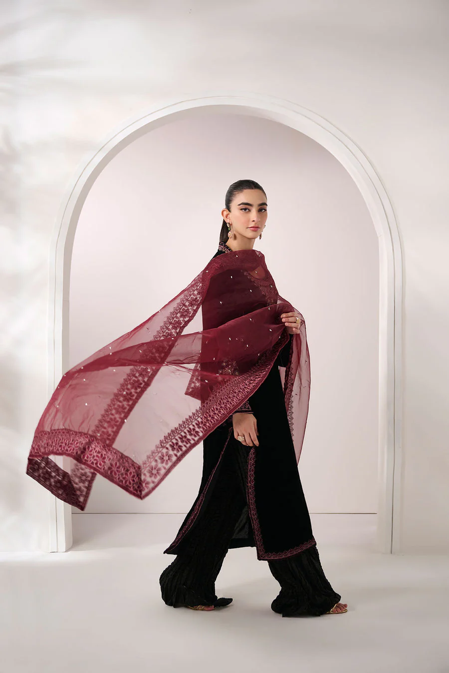Dhanak FW24DA-2607 Black Velvet Drop I 2024 - Image 2