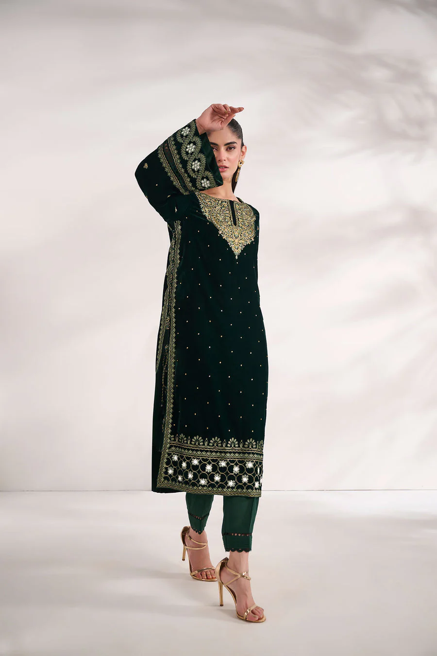Dhanak FW24DA-2616 Dark Green Velvet Drop II 2024 - Image 2