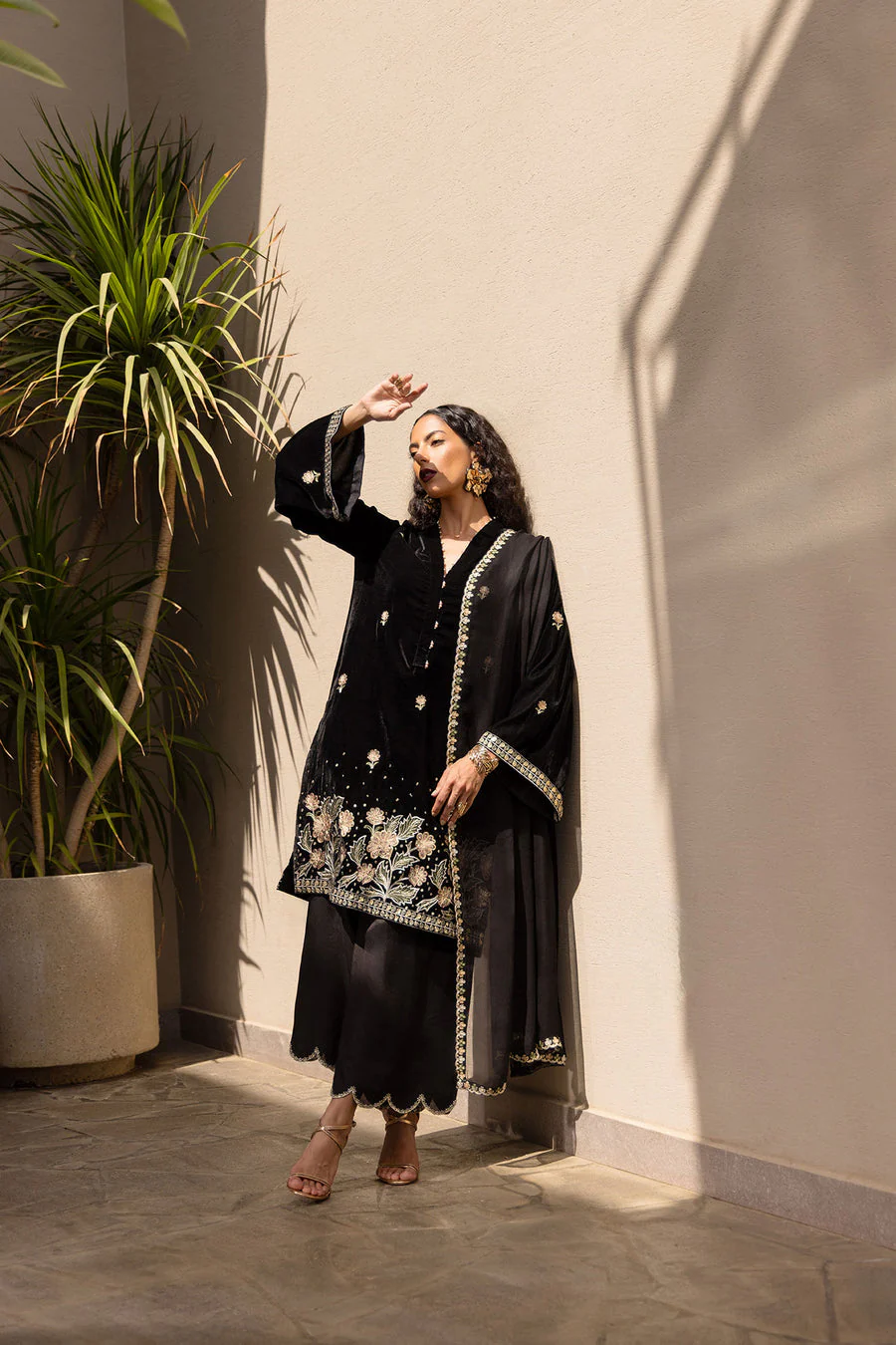Dhanak FW24DA-2619 Black Velvet Prets 2024 - Image 2