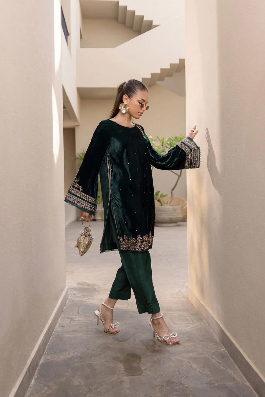 Dhanak FW24DA-2622 Dark Green Velvet Drop II 2024 - Image 2