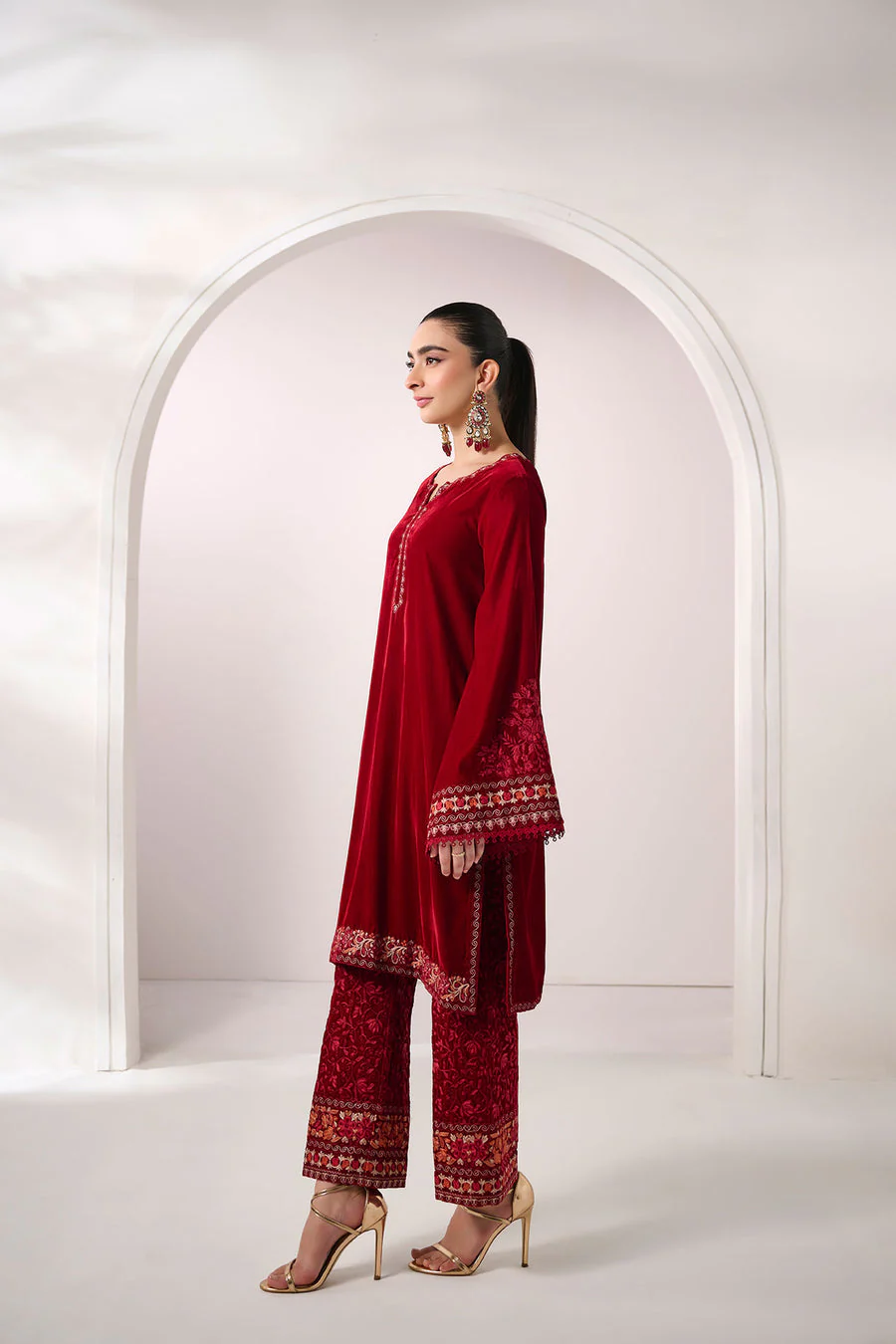 Dhanak FW24DA-2623 Maroon Velvet Prets 2024 - Image 2