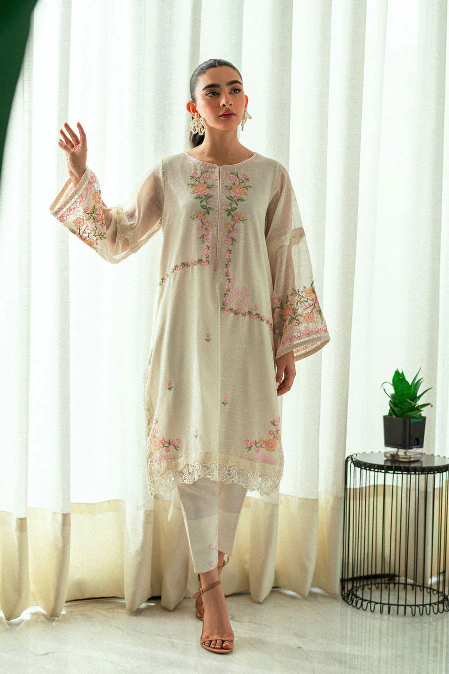 Dhanak SS25DA-2732 Off-White Signature Pret Vol-II 2025