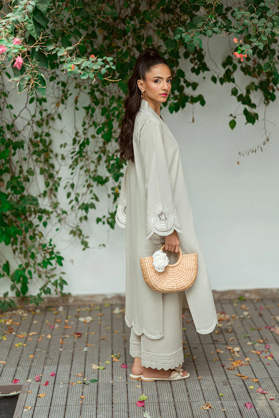 Dhanak SS25DC-2570 Grey  Solids Edit 2025 - Image 2