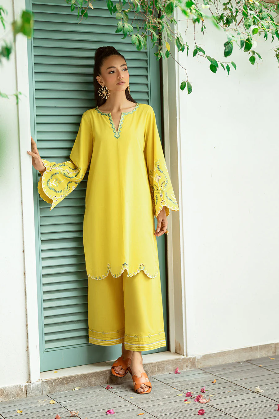 Dhanak SS25DC-2571 Mustard Solids Edit 2025