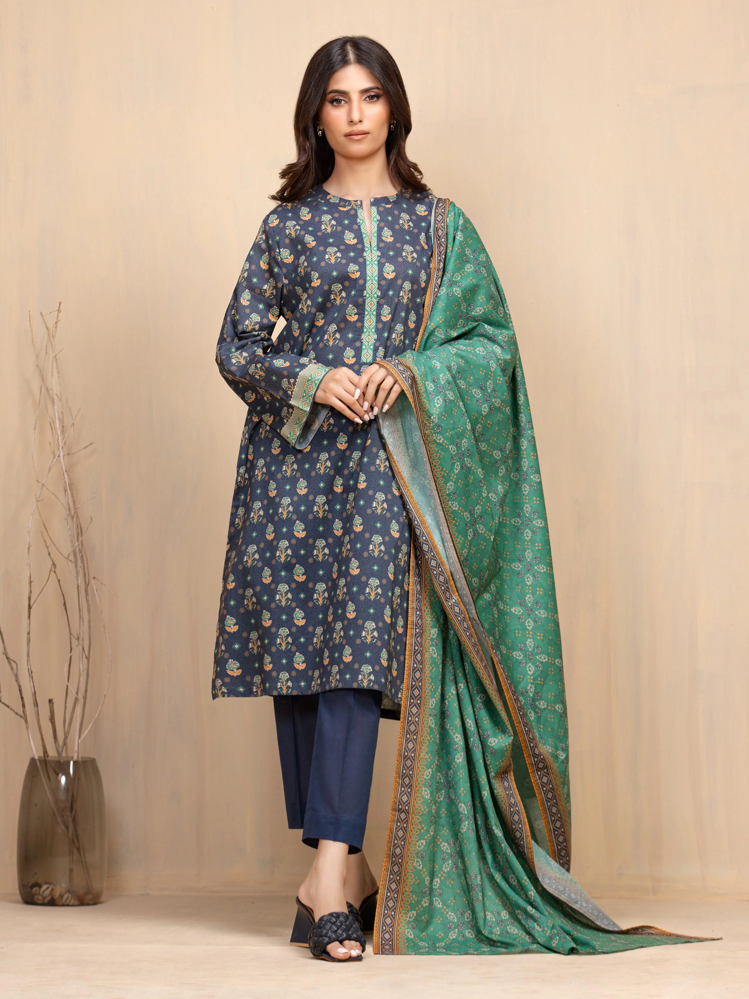 Edenrobe EWU5A3-35907-3P Winter Collection 0