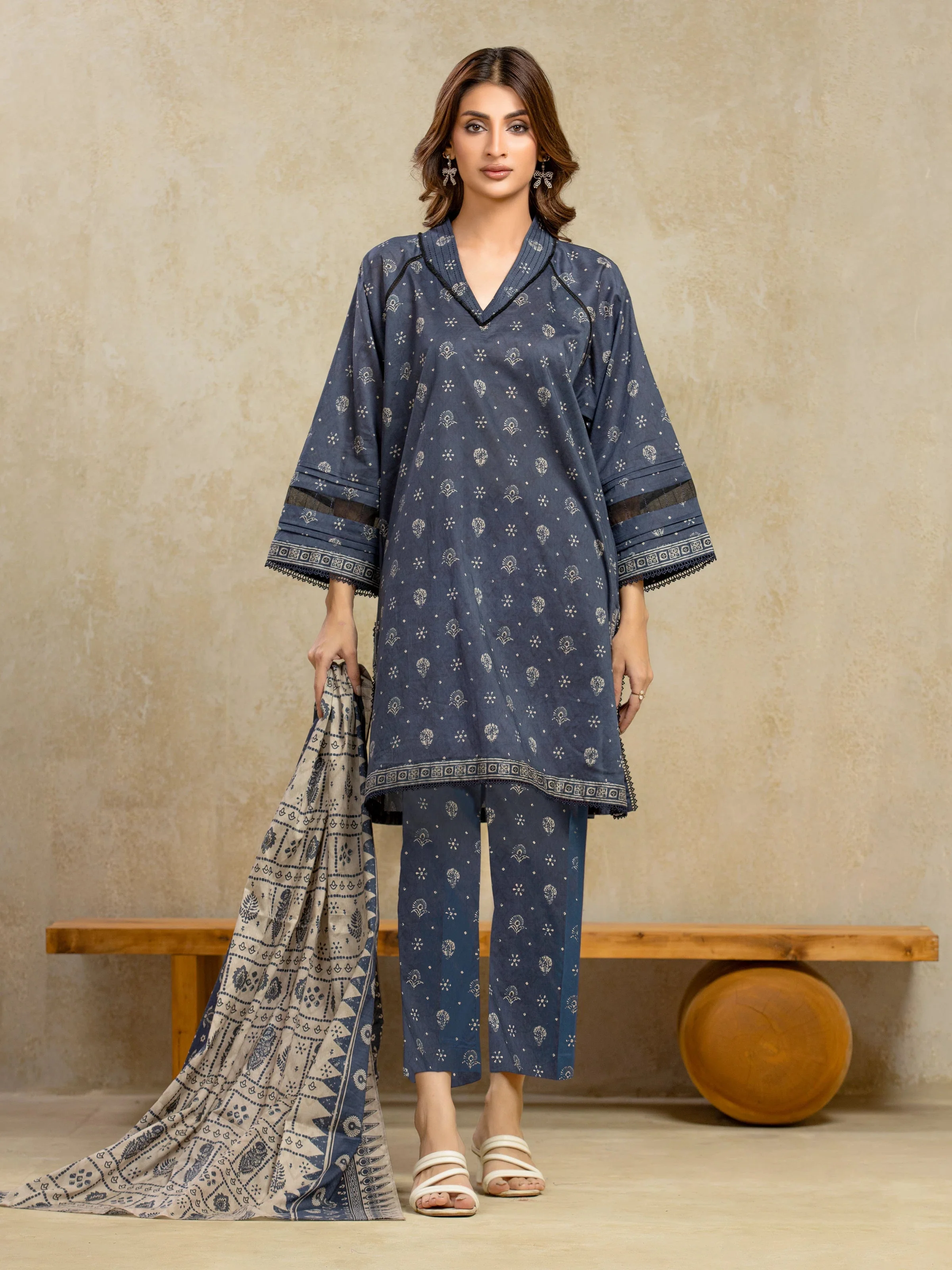 Edenrobe  EWU5A3-36103-3P Winter Collection 2025