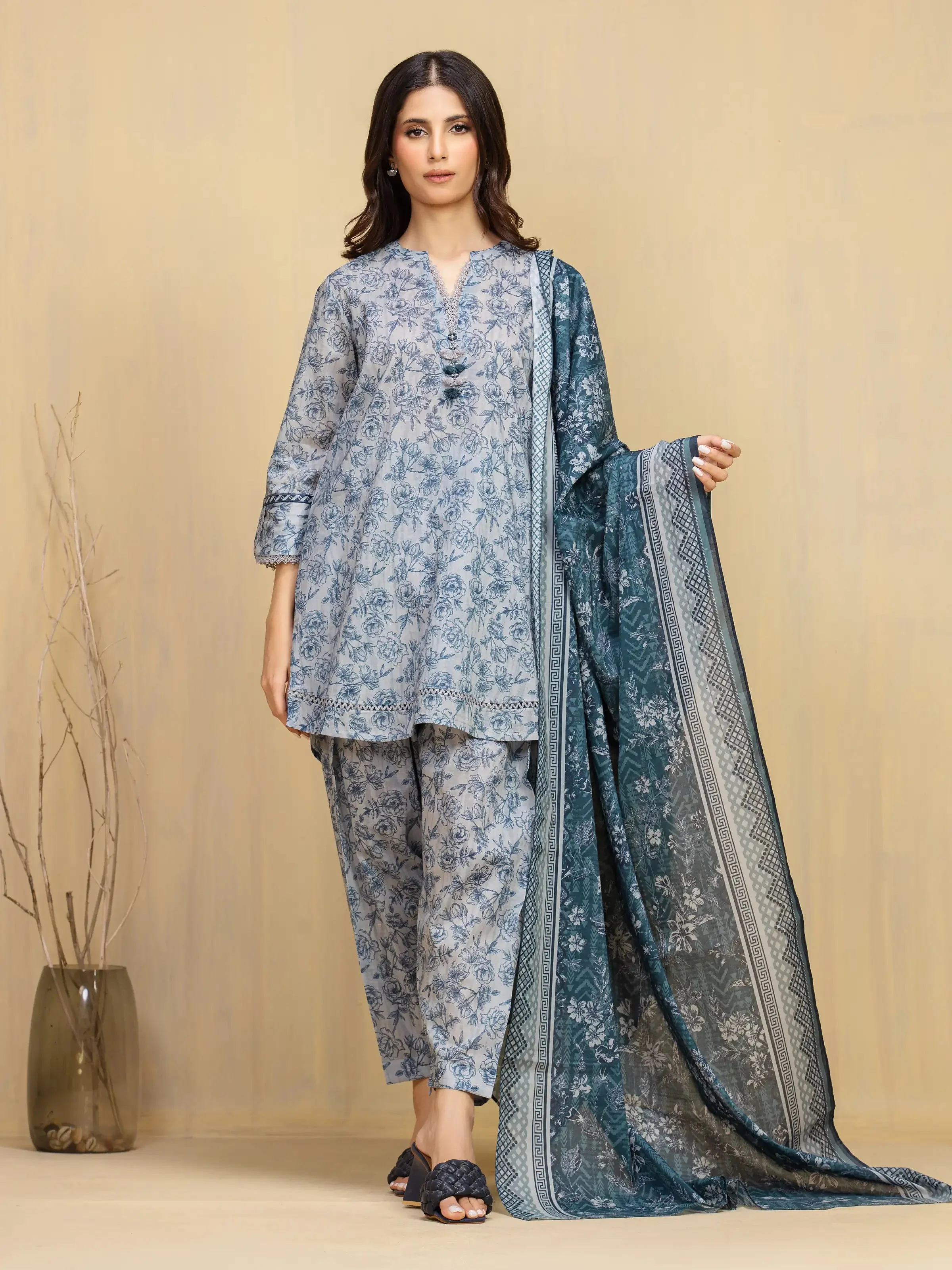 Edenrobe EWU5A3-36130-3P Winter Collection 0