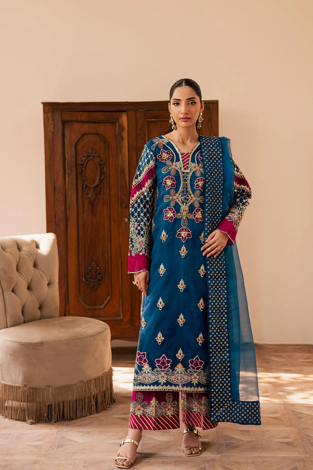 Emaan Adeel Avoir Suave Luxury Formals 2025
