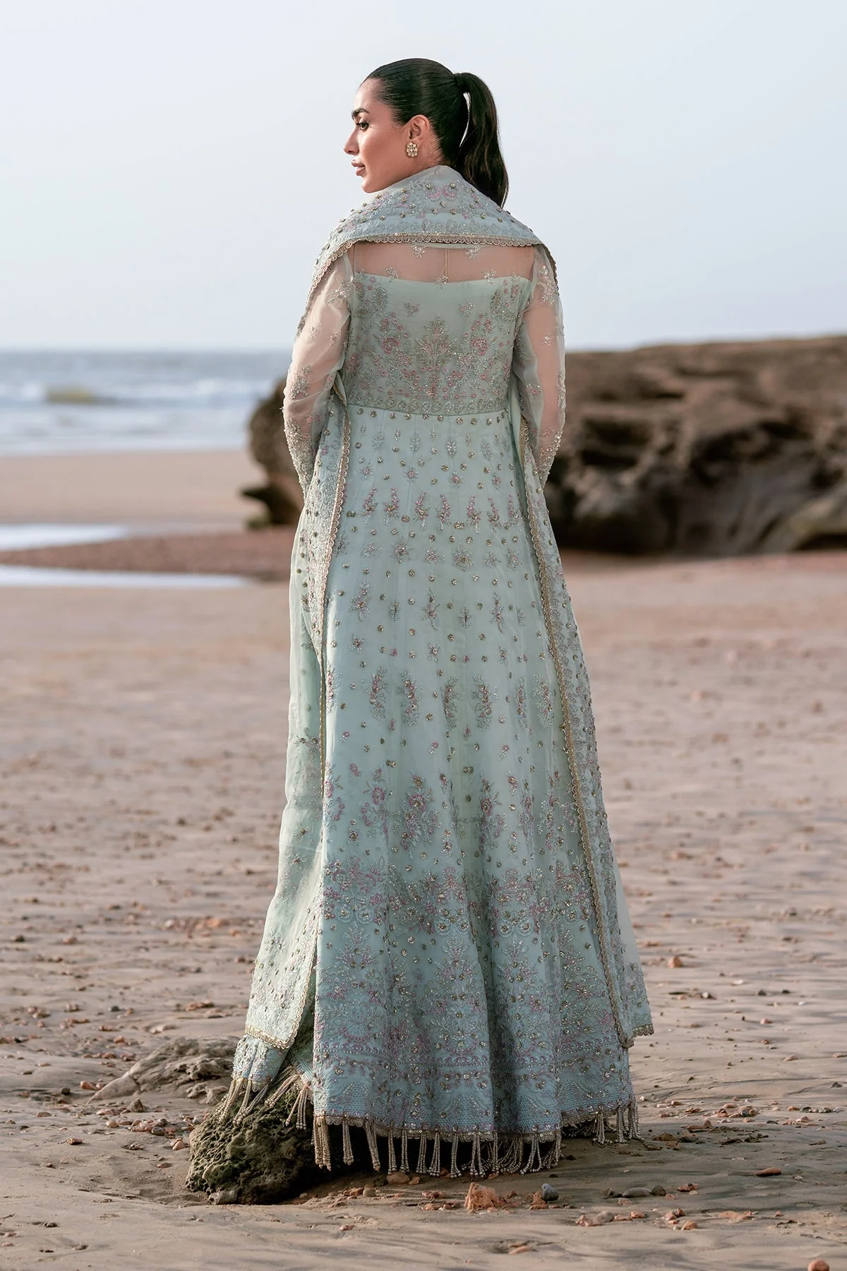 Emaan Adeel Lunya Reveuse Wedding Formals 2024 - Image 2