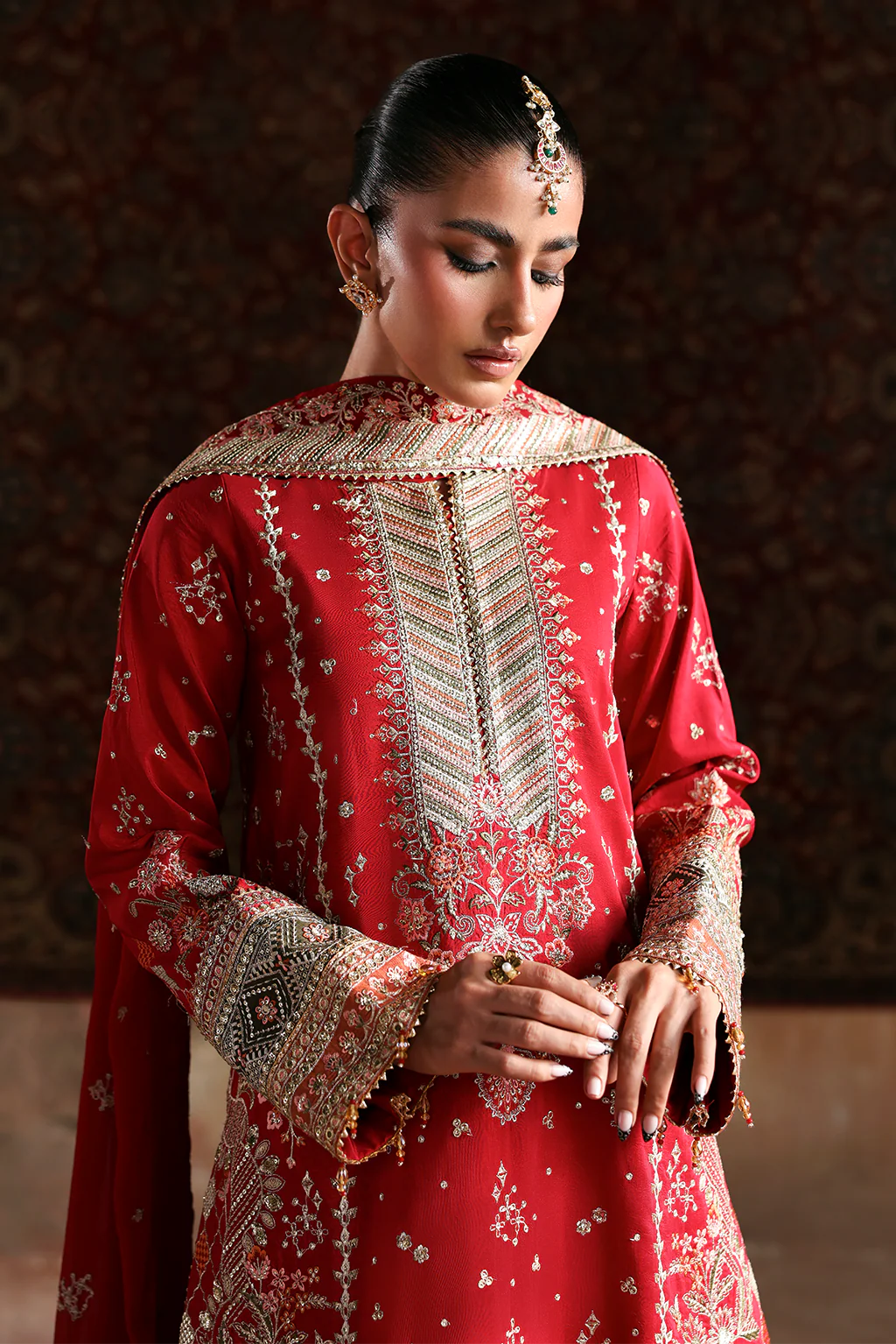 Emaan Adeel Mahgul Afsana-E-Silk 2025 - Image 2